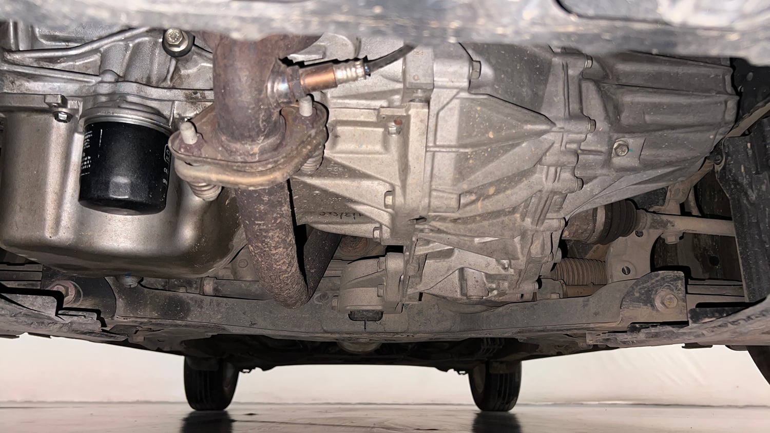 Used 2020 Maruti Suzuki Swift ZXi AMT Petrol Automatic extra FRONT LEFT UNDERBODY VIEW