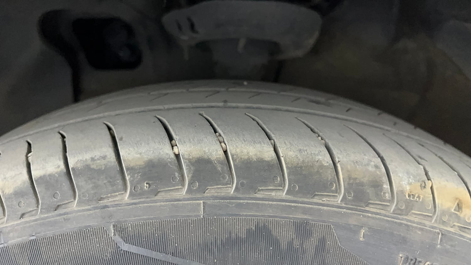 Used 2024 Hyundai Exter SX 1.2 MT Dual Tone Petrol Manual tyres LEFT FRONT TYRE TREAD VIEW