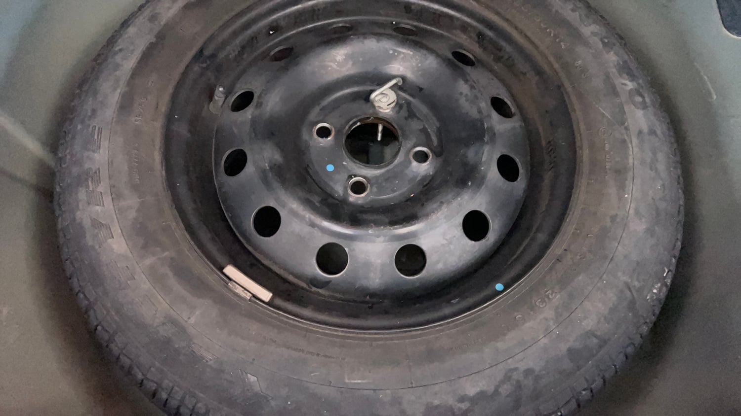 Used 2013 Maruti Suzuki Swift Dzire VXI Petrol Manual tyres SPARE TYRE VIEW