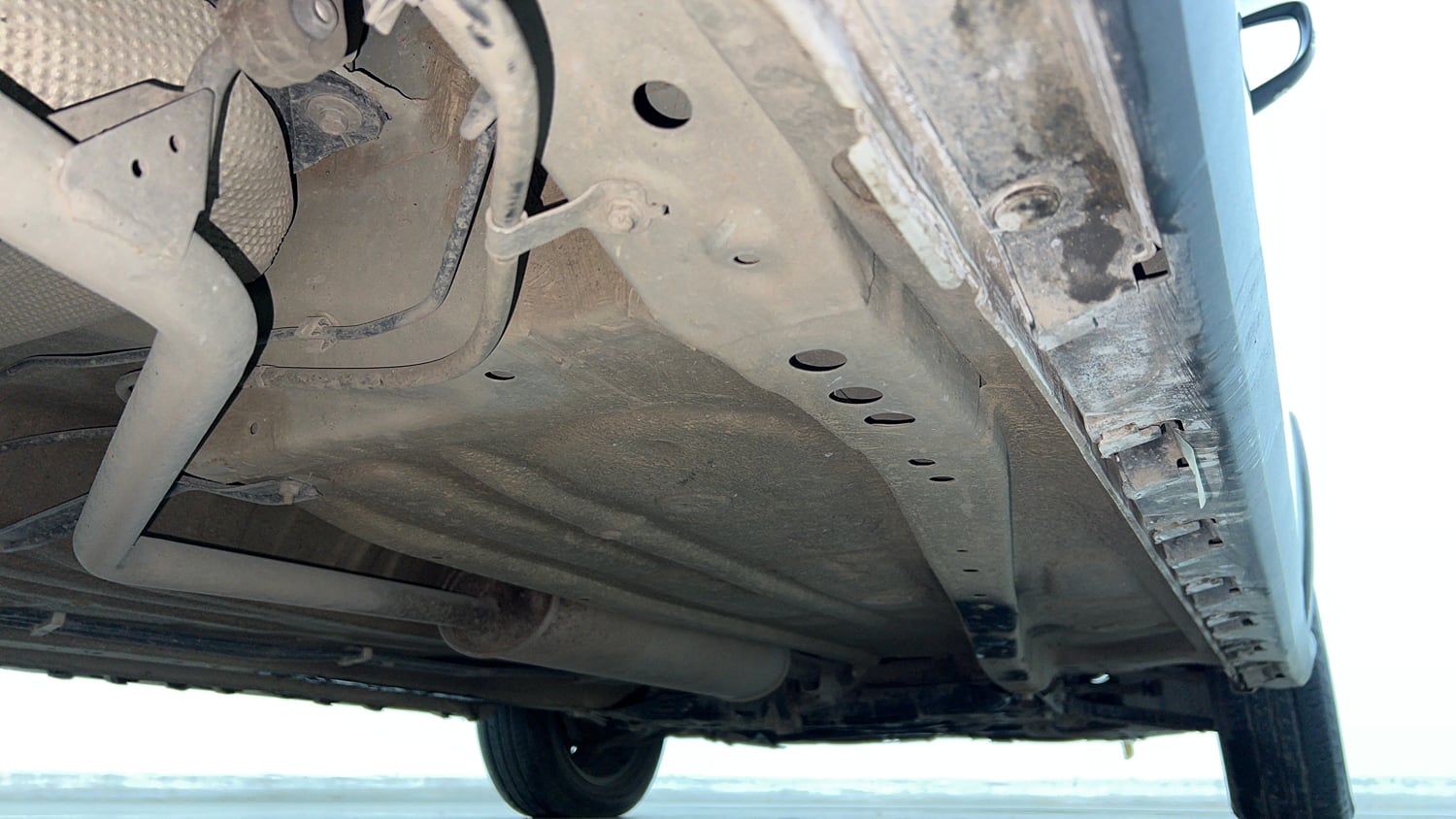 Used 2022 Maruti Suzuki Ignis Delta 1.2 MT Petrol Manual extra REAR RIGHT UNDERBODY VIEW