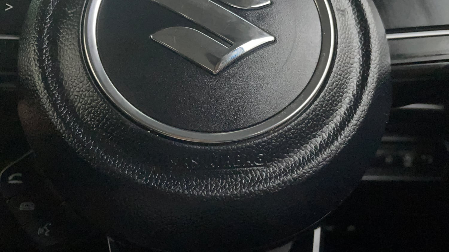 Used 2026 Maruti Suzuki Swift VXi (O) AMT Petrol Automatic top_features Airbags