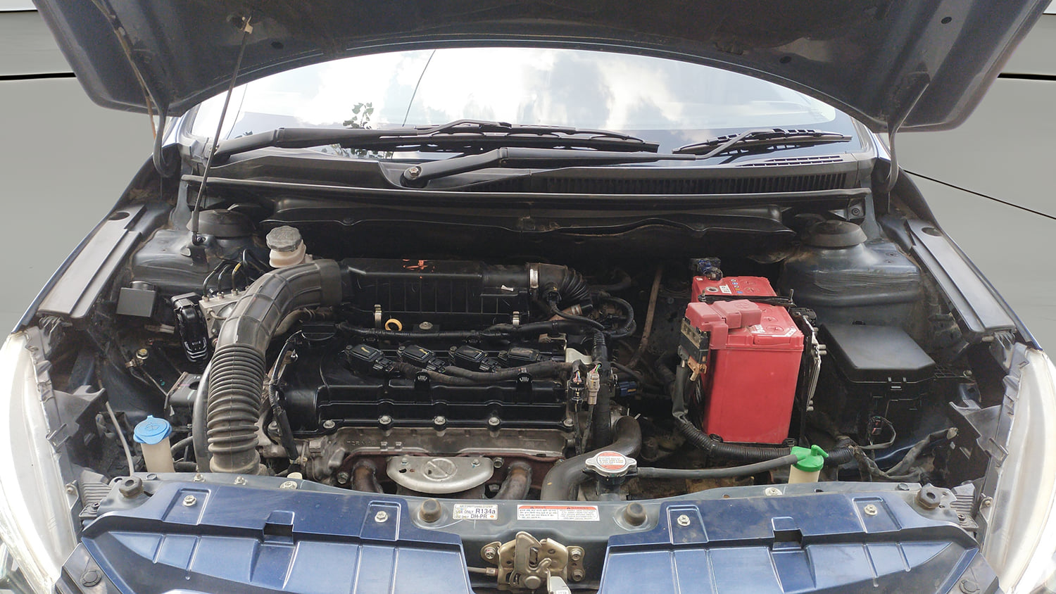 Used 2021 Maruti Suzuki Ciaz Alpha 1.5 Petrol Manual engine ENGINE & BONNET OPEN FRONT VIEW