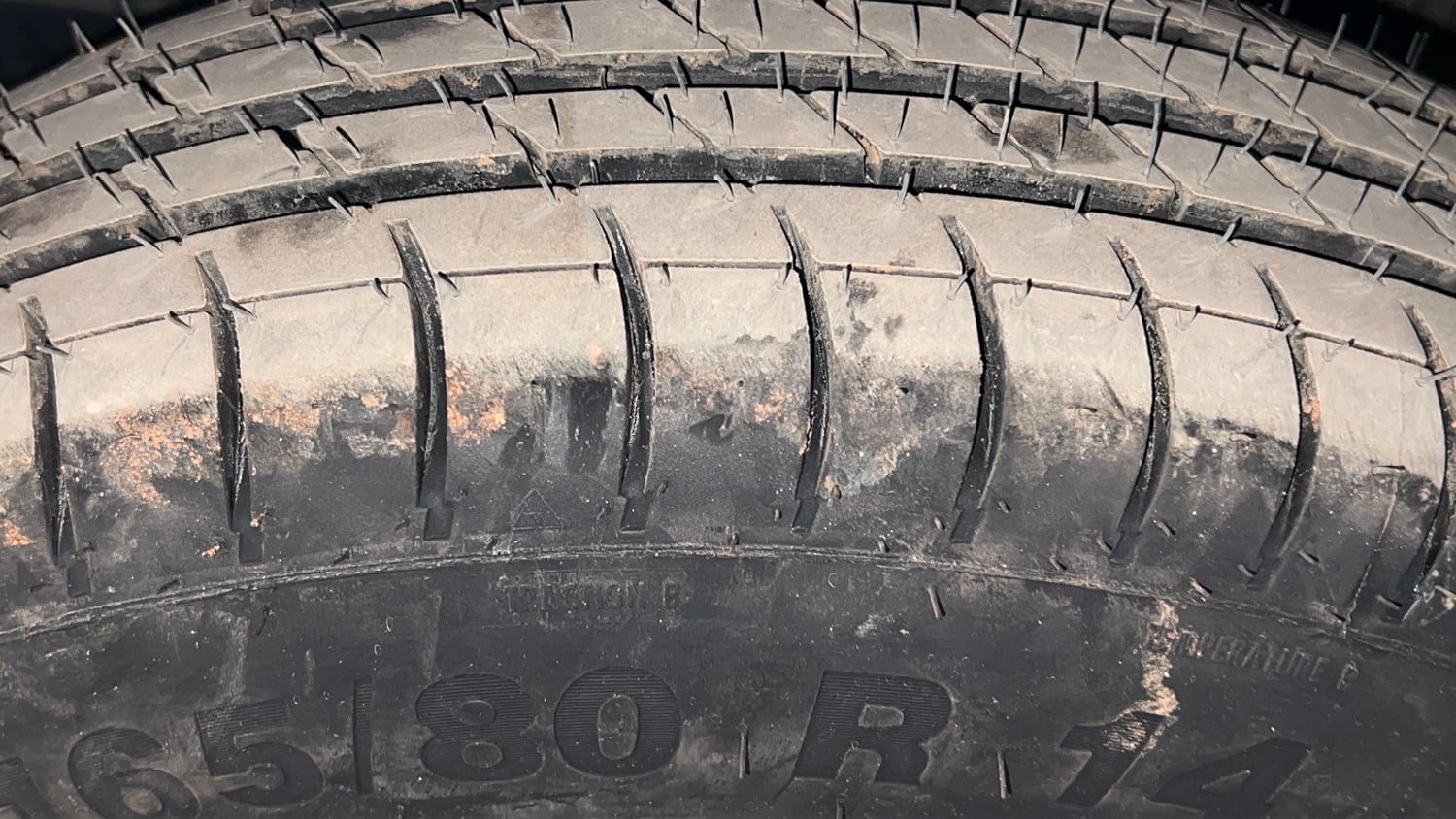 Used 2013 Maruti Suzuki Swift Dzire VXI Petrol Manual tyres LEFT FRONT TYRE TREAD VIEW