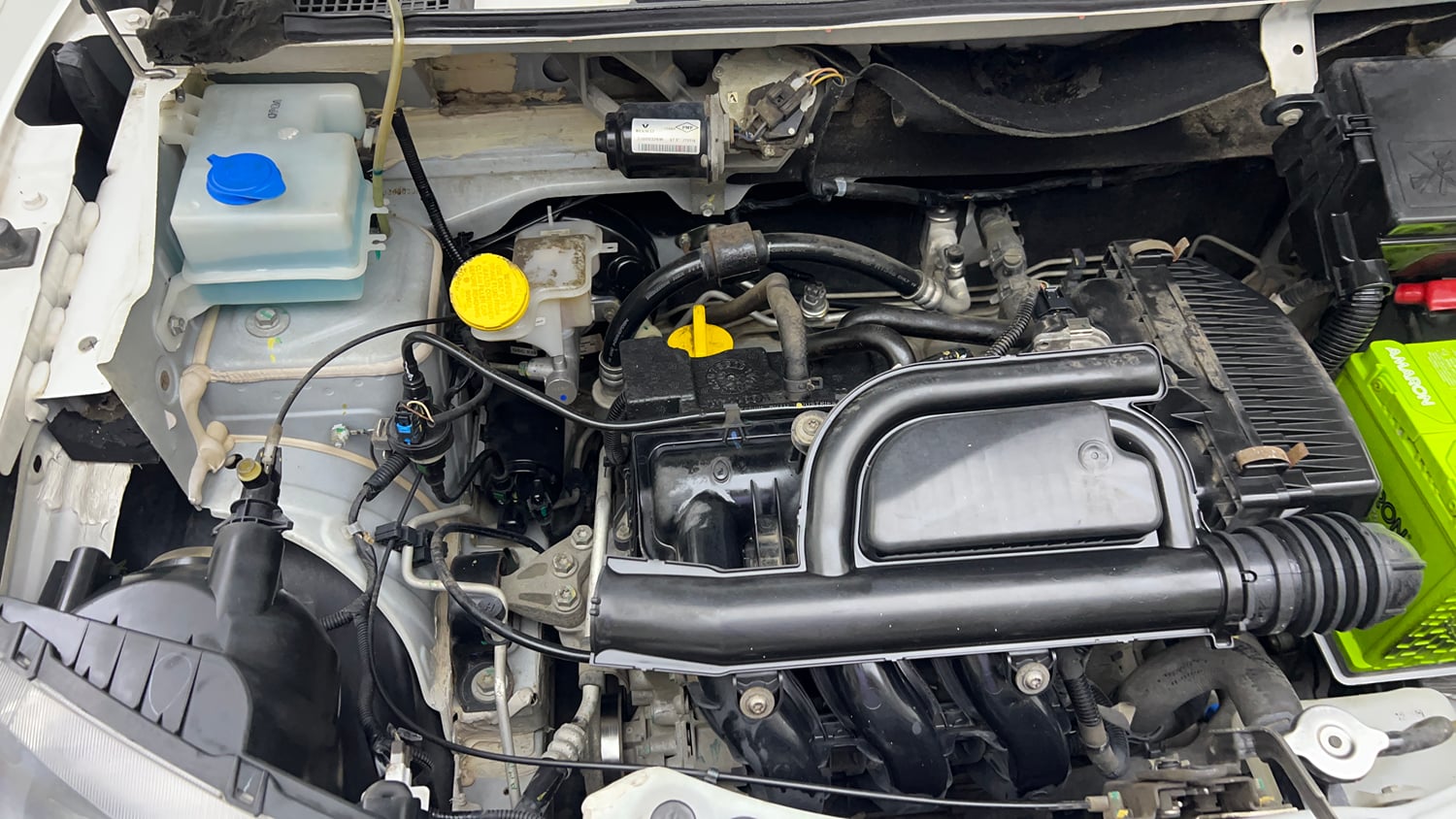 Used 2020 Renault Kwid RXT Opt Petrol Manual engine ENGINE RIGHT SIDE VIEW