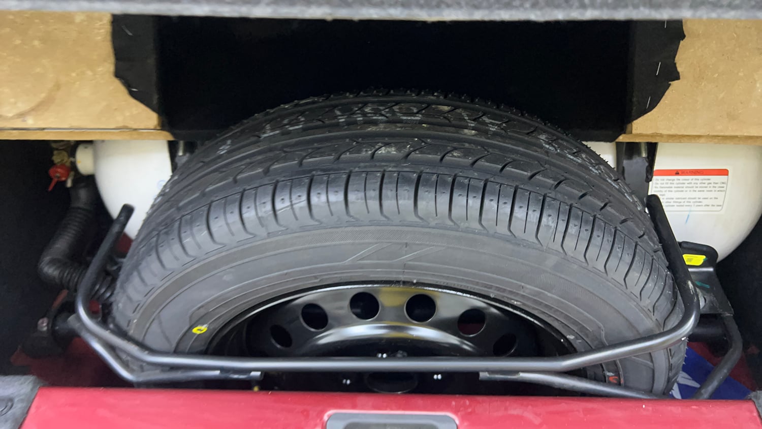 Used 2023 Maruti Suzuki Wagon R VXI 1.0 CNG Cng Manual tyres SPARE TYRE VIEW