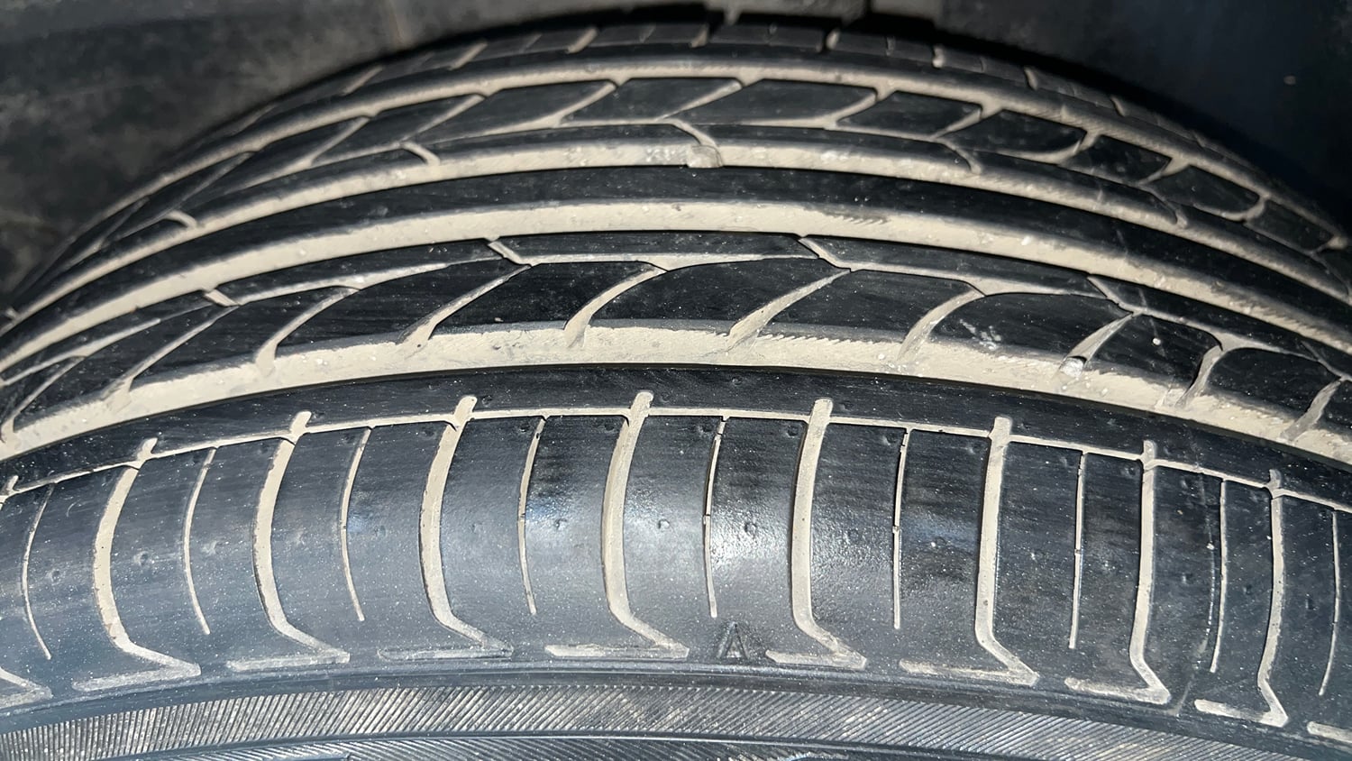 Used 2022 Tata Punch Accomplished MT Petrol Manual tyres LEFT REAR TYRE TREAD VIEW