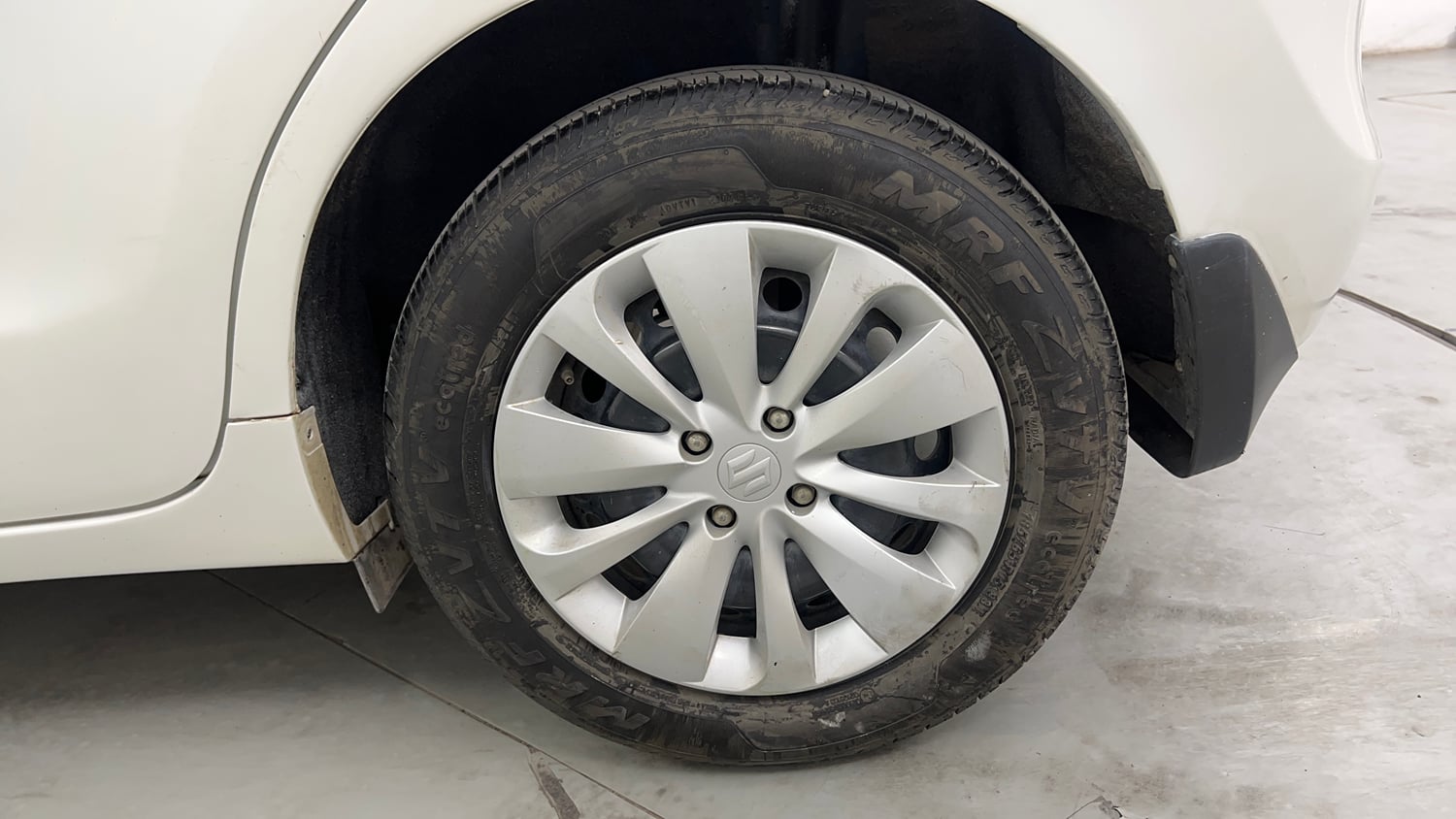 Used 2016 Maruti Suzuki Baleno Delta Petrol+CNG (Outside Fitted) Cng Manual tyres LEFT REAR TYRE RIM VIEW