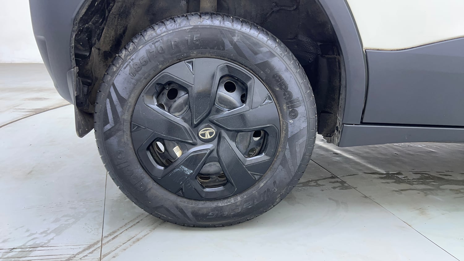 Used 2022 Tata Punch Adventure MT Petrol Manual tyres RIGHT REAR TYRE RIM VIEW