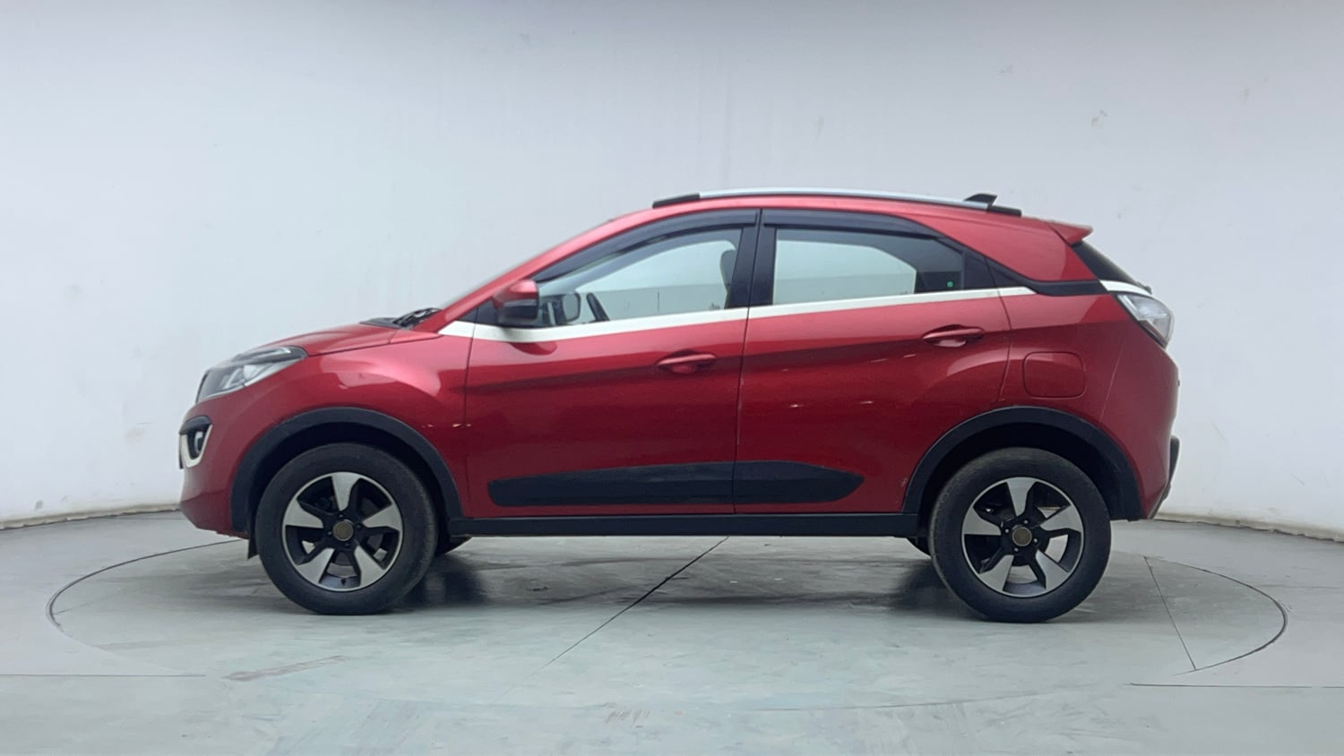 Used 2018 Tata Nexon XZ Plus Diesel Diesel Manual exterior LEFT SIDE VIEW