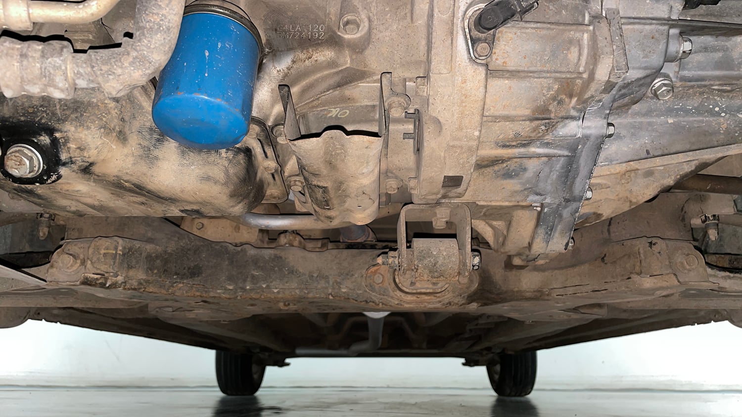 Used 2012 Hyundai i20 Sportz 1.2 BS-IV Petrol Manual extra FRONT LEFT UNDERBODY VIEW