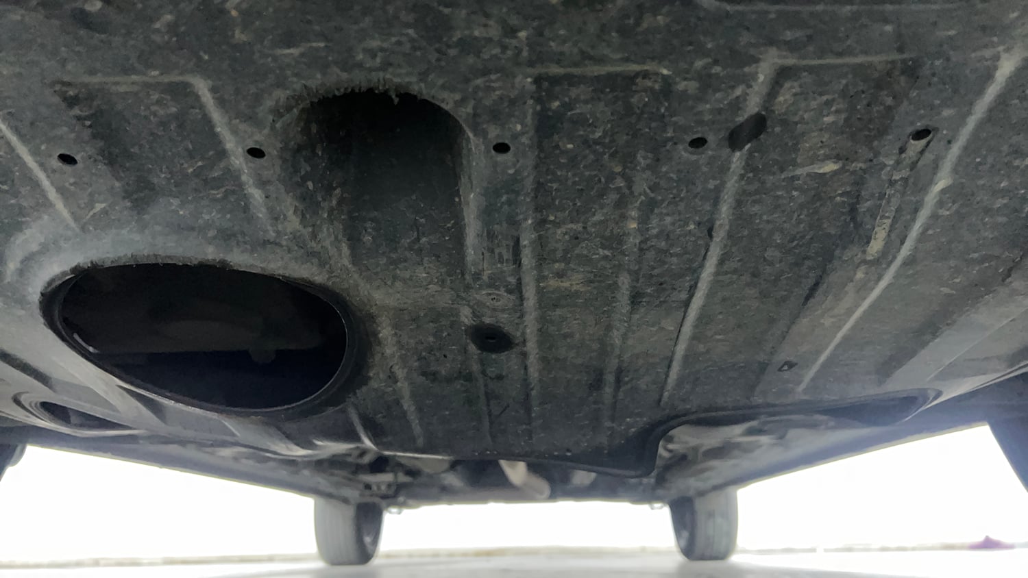 Used 2023 Kia Carens Prestige Plus 1.5 Diesel MT 7 STR Diesel Manual extra FRONT LEFT UNDERBODY VIEW