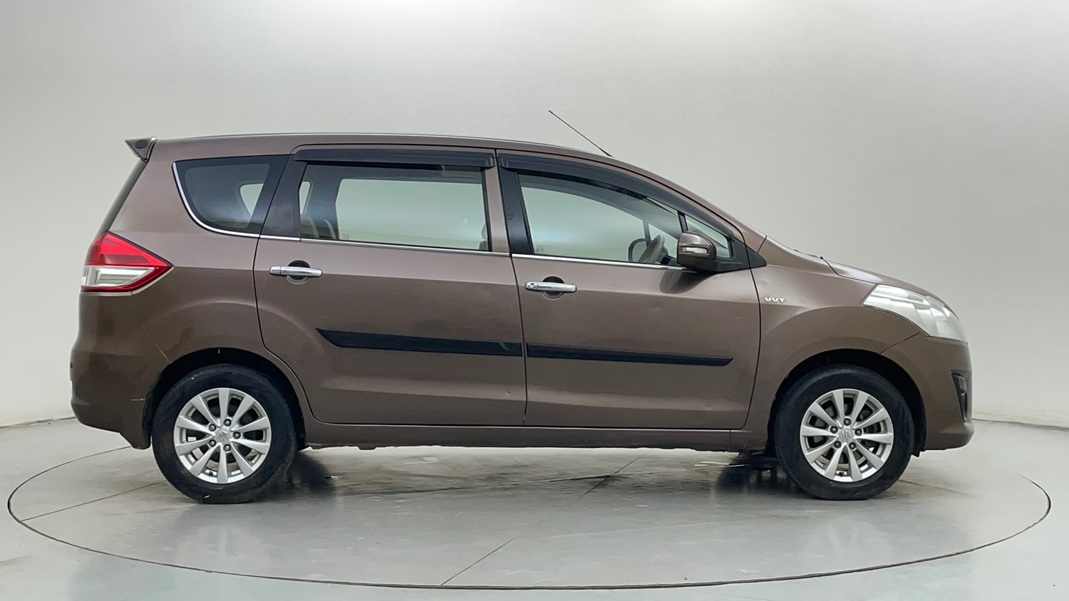 Used 2015 Maruti Suzuki Ertiga ZXi Petrol Manual exterior RIGHT SIDE VIEW