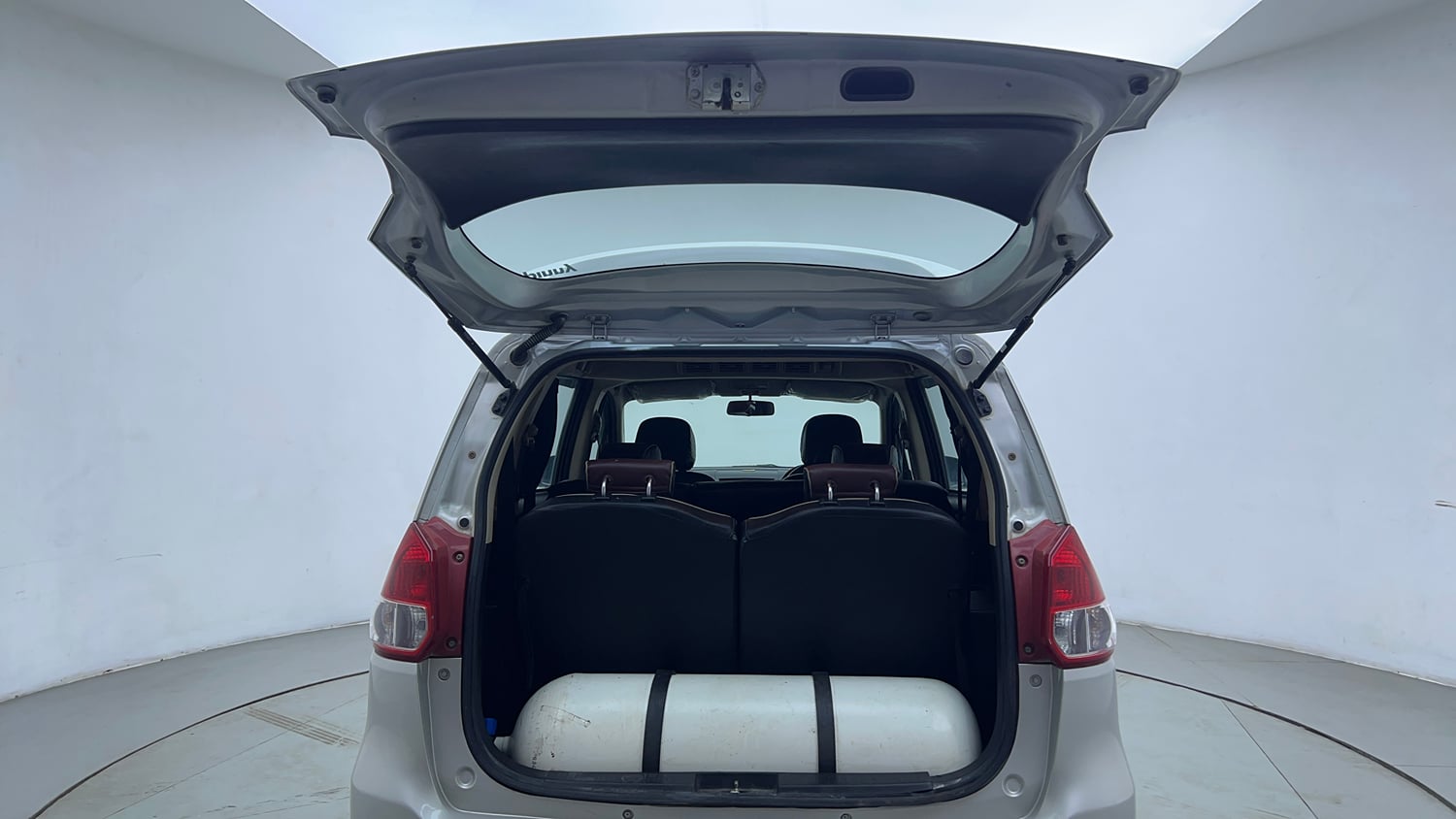 Used 2018 Maruti Suzuki Ertiga VXI CNG (Outside Fitted) Cng Manual interior DICKY DOOR OPEN VIEW