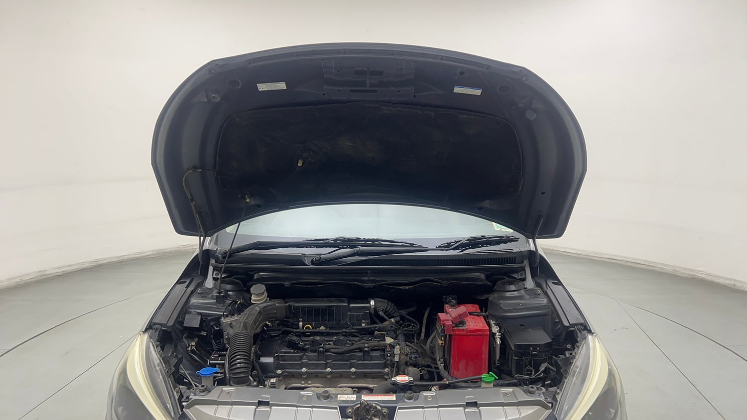 Used 2021 Maruti Suzuki Ciaz Alpha 1.5 AT Petrol Automatic engine ENGINE & BONNET OPEN FRONT VIEW