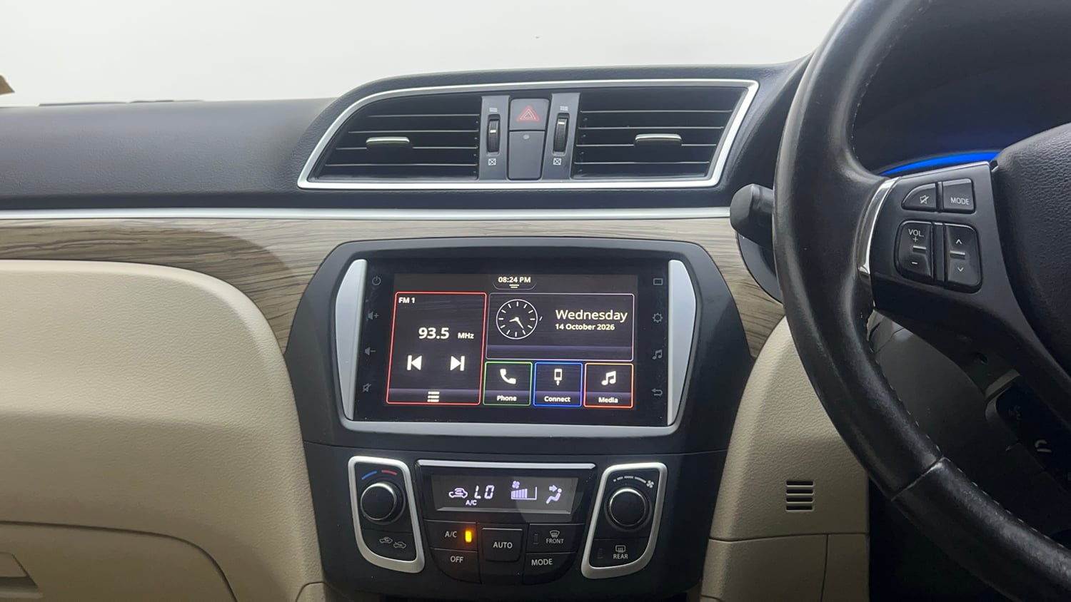 Used 2021 Maruti Suzuki Ciaz Alpha 1.5 AT Petrol Automatic interior MUSIC SYSTEM & AC CONTROL VIEW