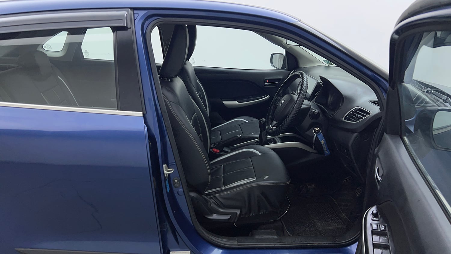 Used 2018 Maruti Suzuki Baleno Delta 1.2 Petrol Manual interior RIGHT SIDE FRONT DOOR CABIN VIEW