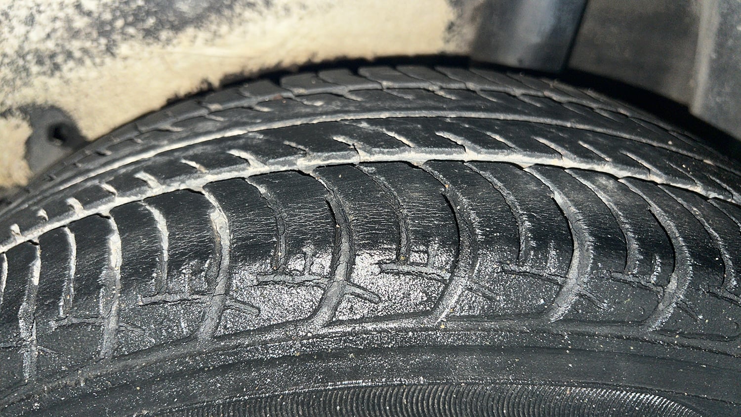 Used 2017 Maruti Suzuki Celerio VXi AMT Petrol Automatic tyres LEFT REAR TYRE TREAD VIEW