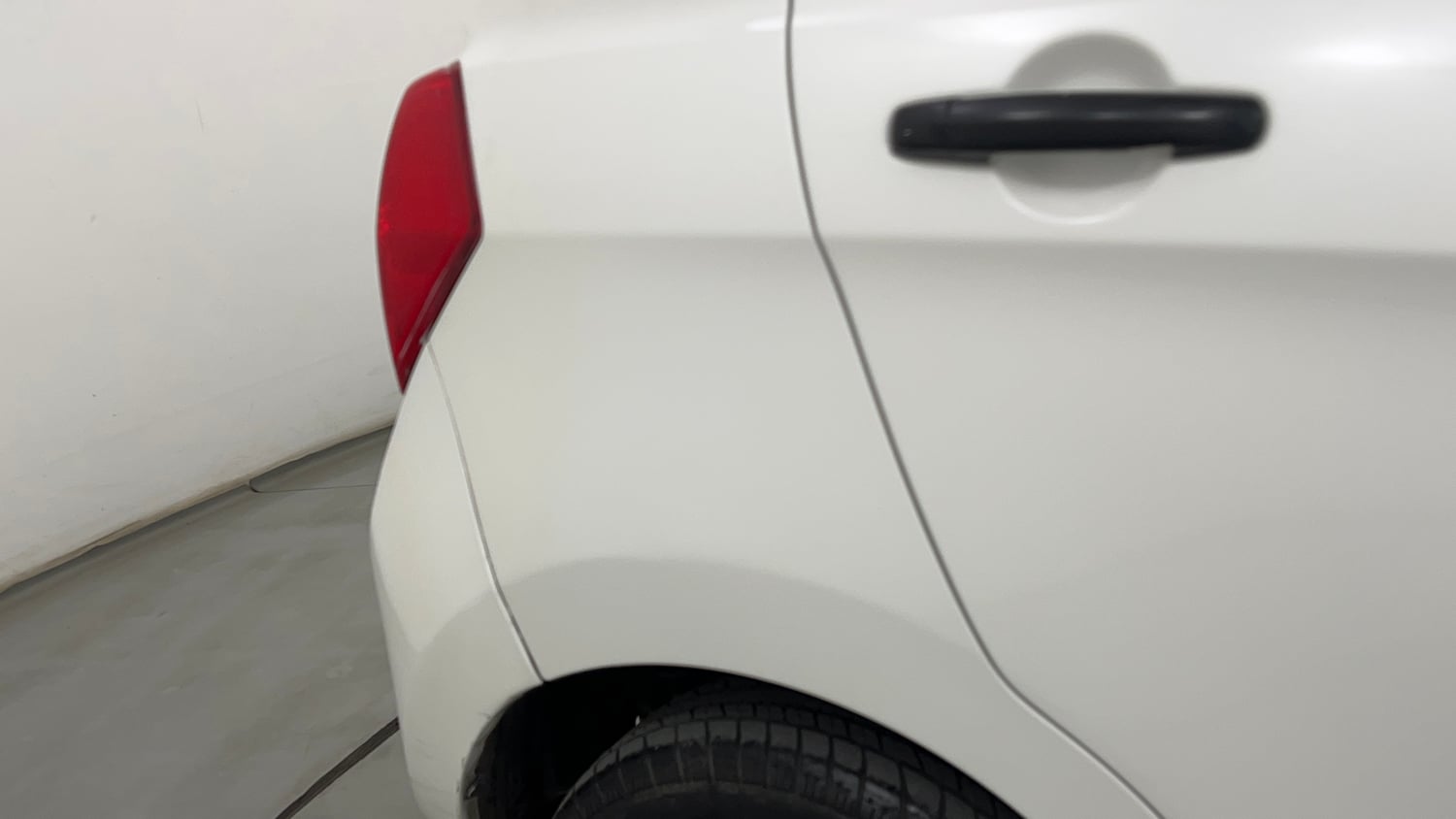 Used 2015 Maruti Suzuki Celerio VXi AMT Petrol Automatic dents MINOR SCRATCH