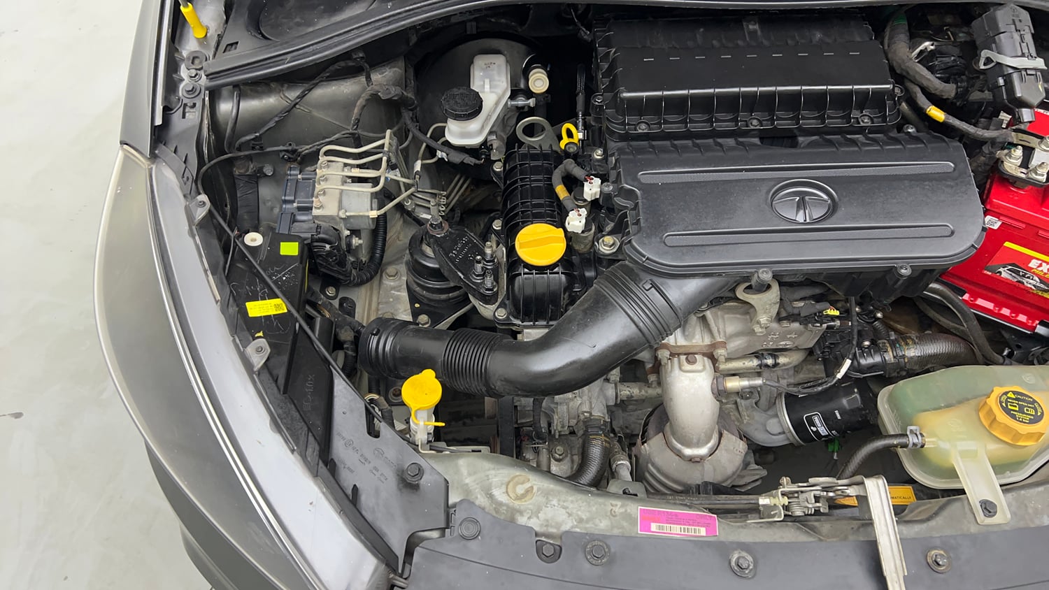 Used 2020 Tata Tiago XT Petrol Manual engine ENGINE RIGHT SIDE VIEW