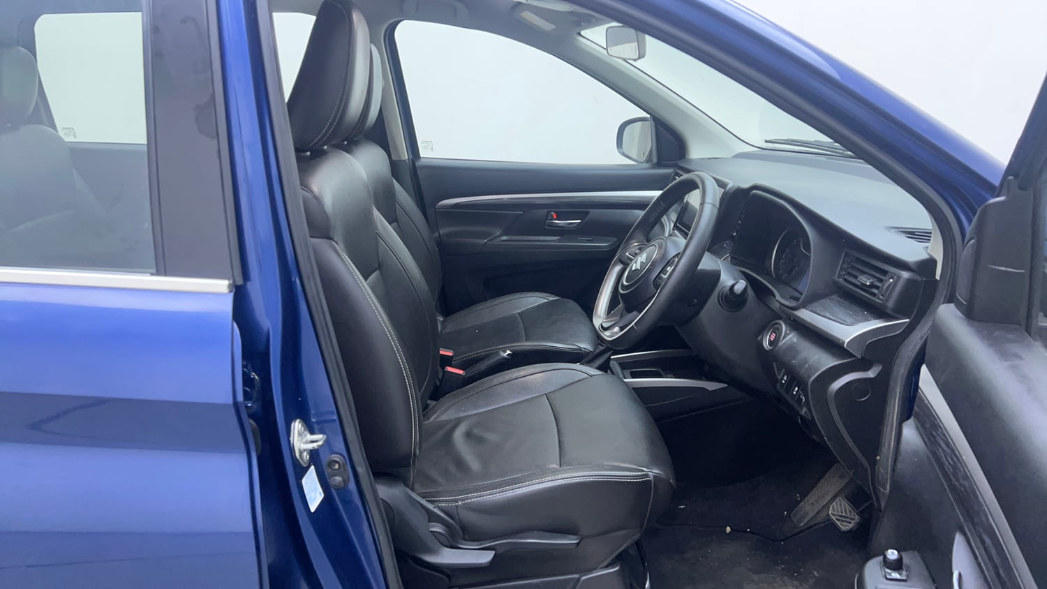 Used 2021 Maruti Suzuki XL6 Alpha AT Petrol Petrol Automatic interior RIGHT SIDE FRONT DOOR CABIN VIEW
