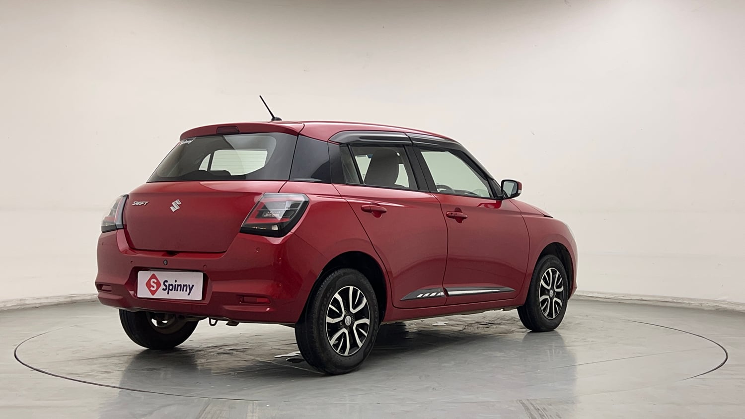 Used 2024 Maruti Suzuki Swift VXi (O) AMT Petrol Automatic exterior RIGHT REAR CORNER VIEW