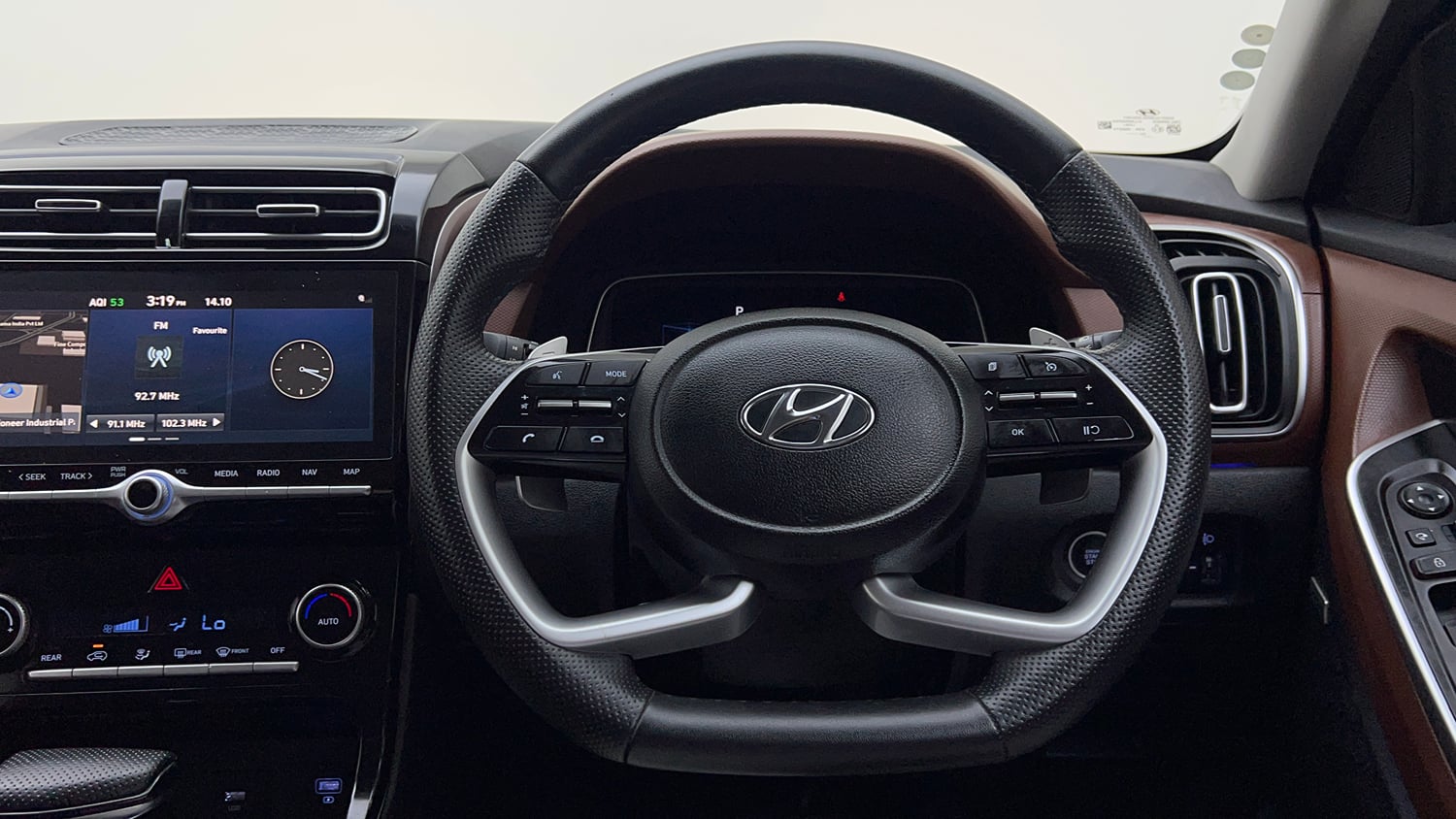 Used 2022 Hyundai Alcazar Signature (O) 6 STR 2.0 Petrol AT Petrol Automatic interior STEERING VIEW