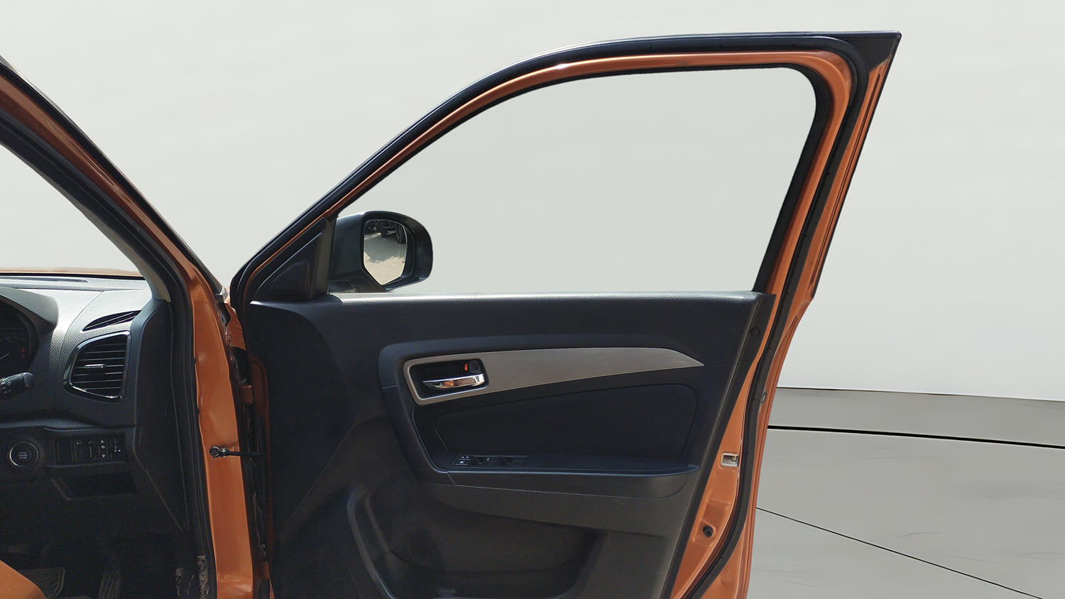 Used 2019 maruti-suzuki Vitara Brezza ZDi Plus Dual Tone AGS Diesel Automatic interior RIGHT FRONT DOOR OPEN VIEW