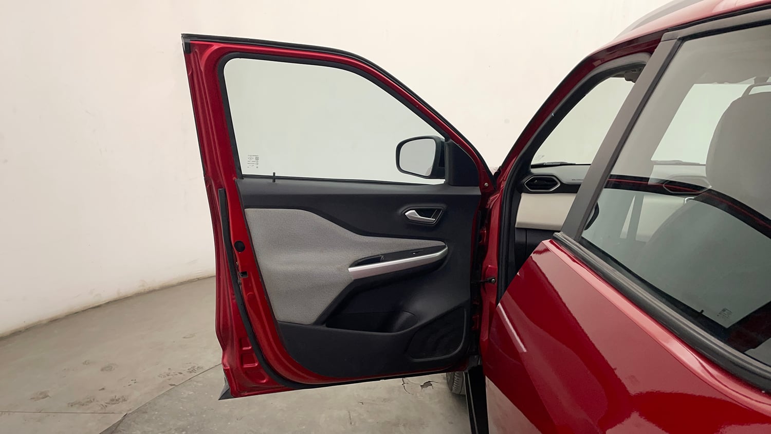 Used 2022 Nissan Magnite XV Turbo Petrol Manual interior LEFT FRONT DOOR OPEN VIEW