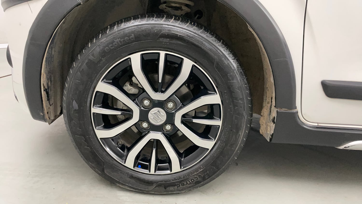 Used 2022 Maruti Suzuki Wagon R VXI 1.0 Petrol Manual tyres LEFT FRONT TYRE RIM VIEW