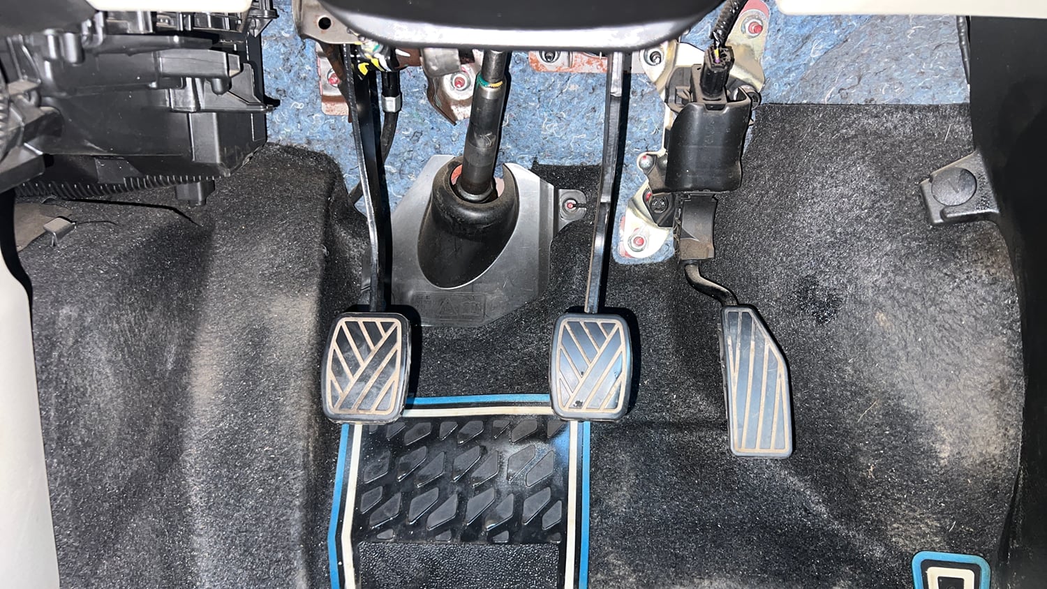 Used 2023 Maruti Suzuki Wagon R VXI 1.0 CNG Cng Manual interior PEDALS VIEW