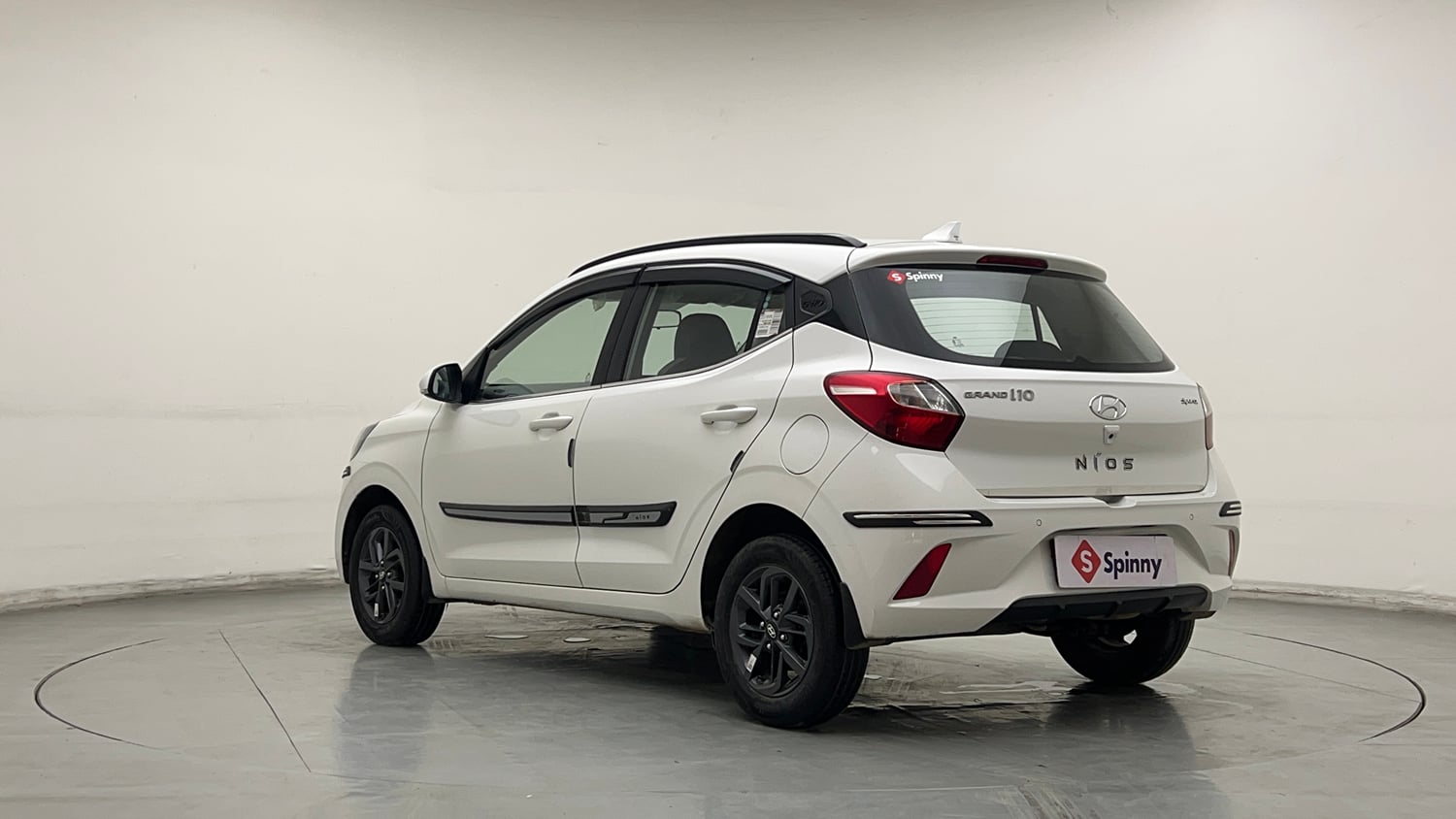 Used 2022 Hyundai Grand i10 Nios Sportz 1.2 Kappa VTVT Petrol Manual exterior LEFT REAR CORNER VIEW