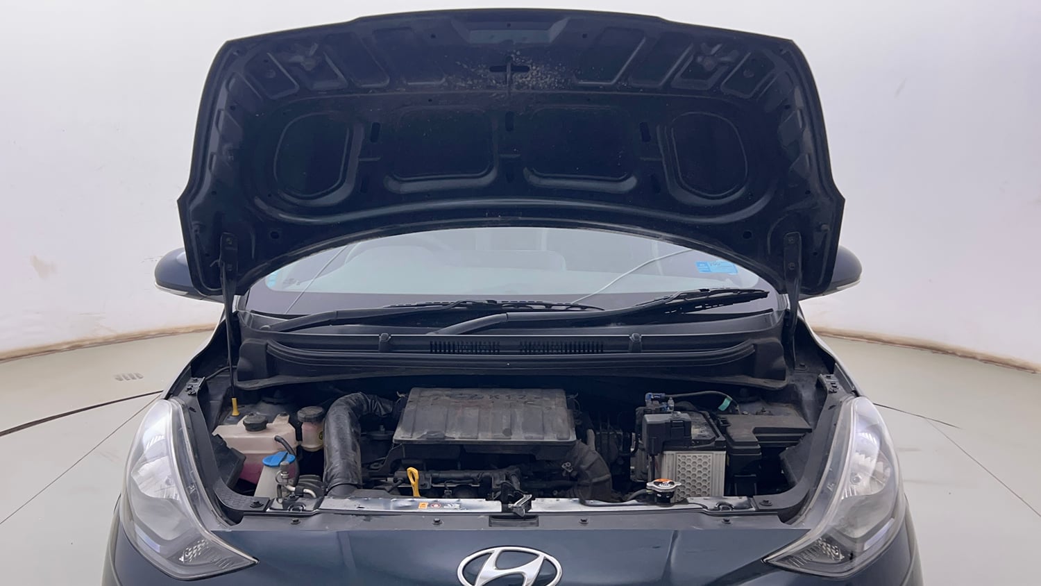 Used 2022 Hyundai Grand i10 Nios Sportz 1.2 Kappa VTVT Petrol Manual engine ENGINE & BONNET OPEN FRONT VIEW