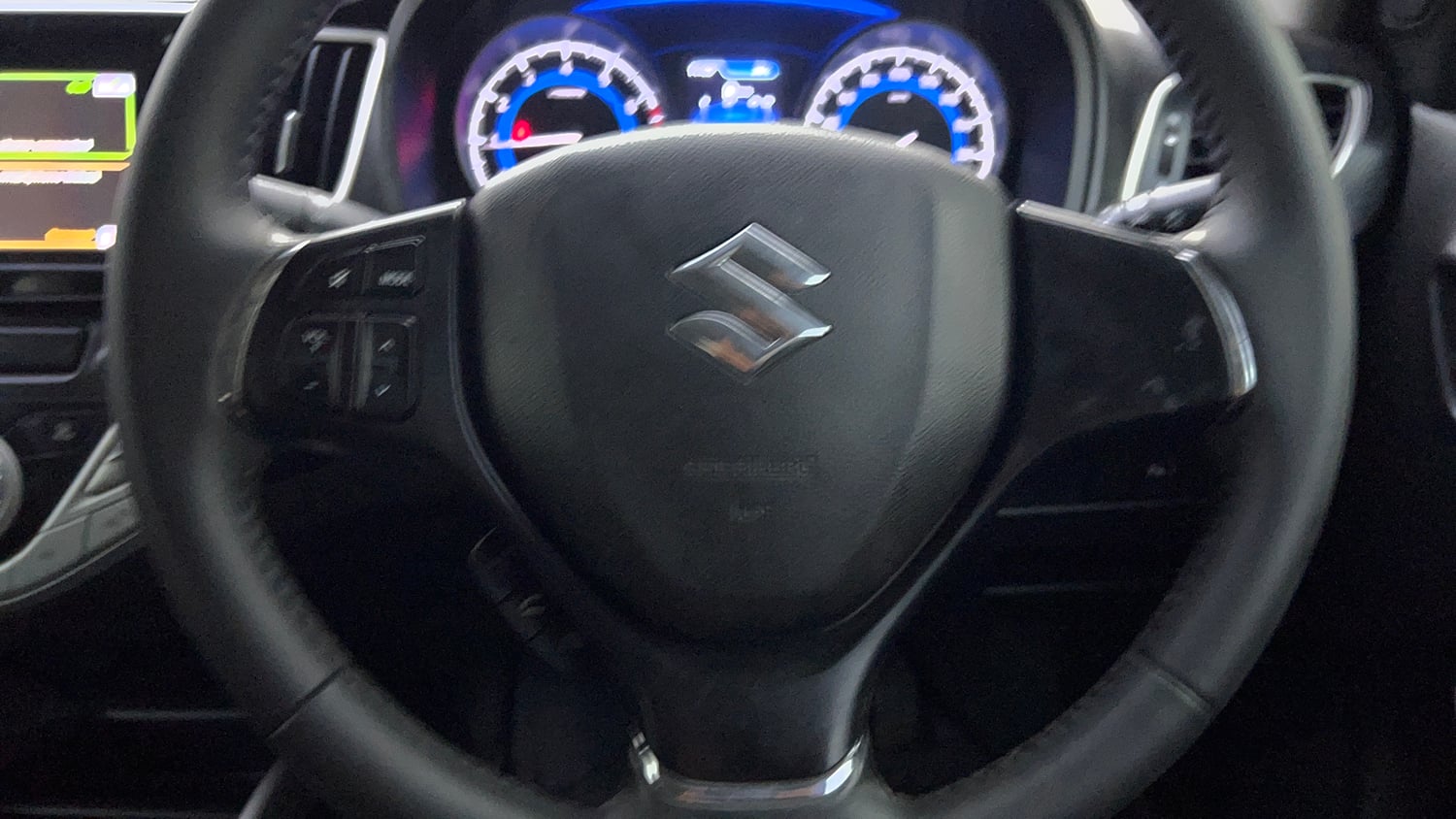 Used 2018 Maruti Suzuki Baleno Alpha 1.2 AT Petrol Automatic top_features Airbags
