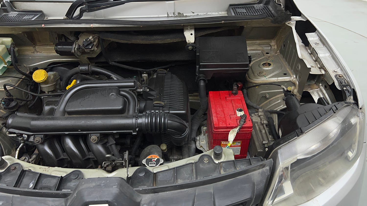 Used 2017 Renault Kwid 1.0 RXT AMT Petrol Automatic engine ENGINE LEFT SIDE VIEW