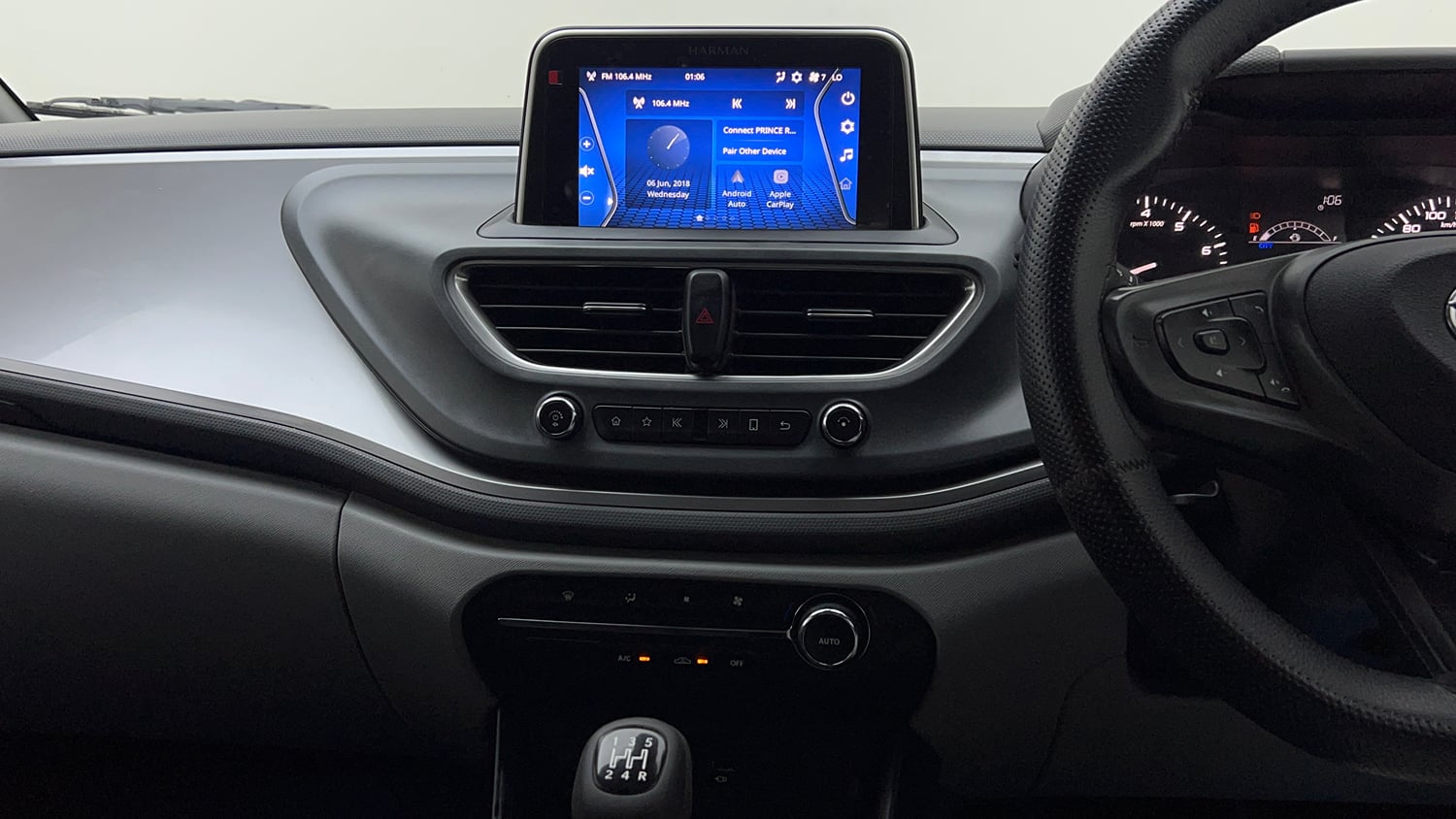 Used 2021 Tata Altroz XT Petrol Petrol Manual interior MUSIC SYSTEM & AC CONTROL VIEW