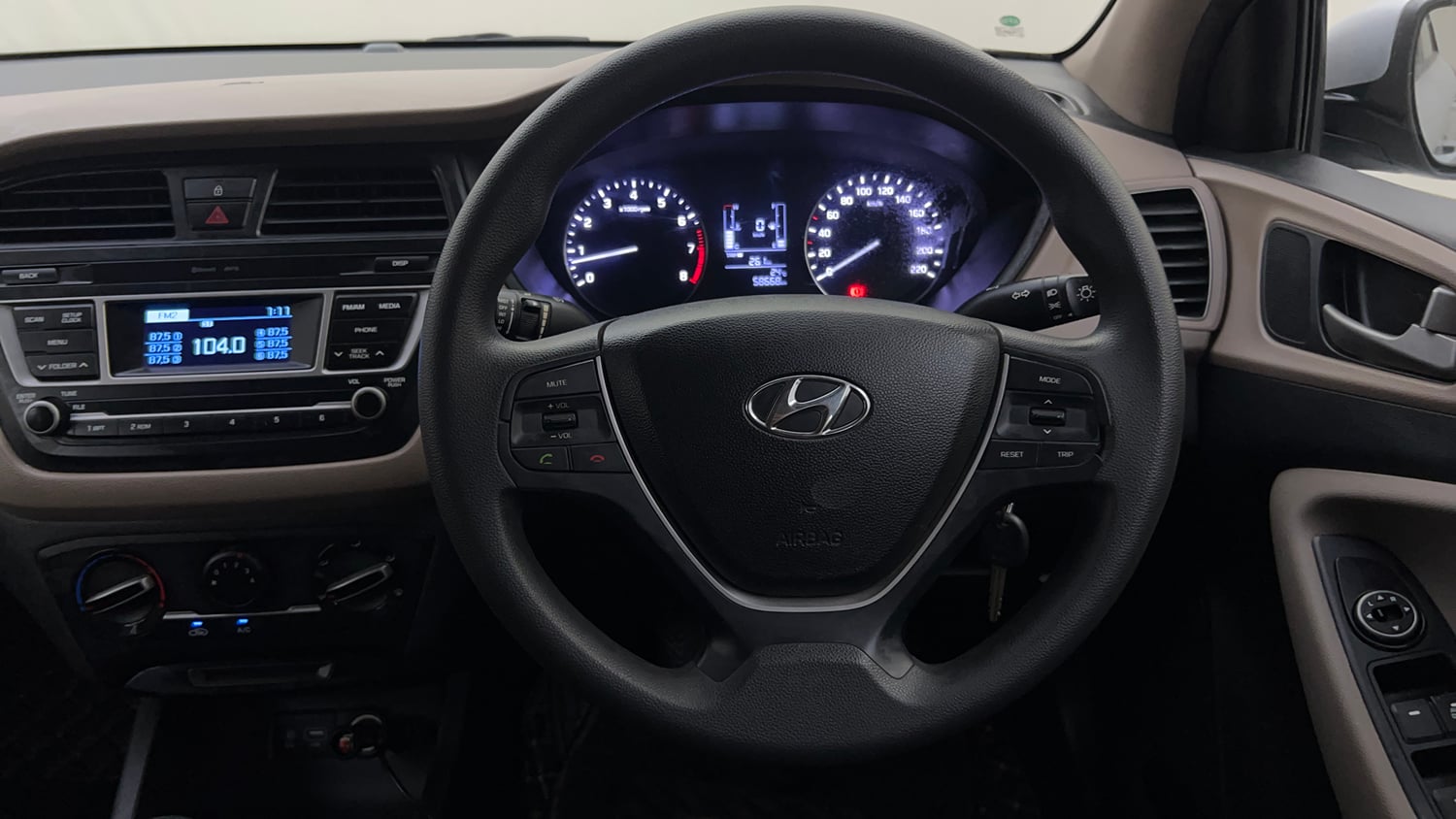 Used 2016 Hyundai Elite i20 Magna 1.2 Petrol Manual interior STEERING VIEW