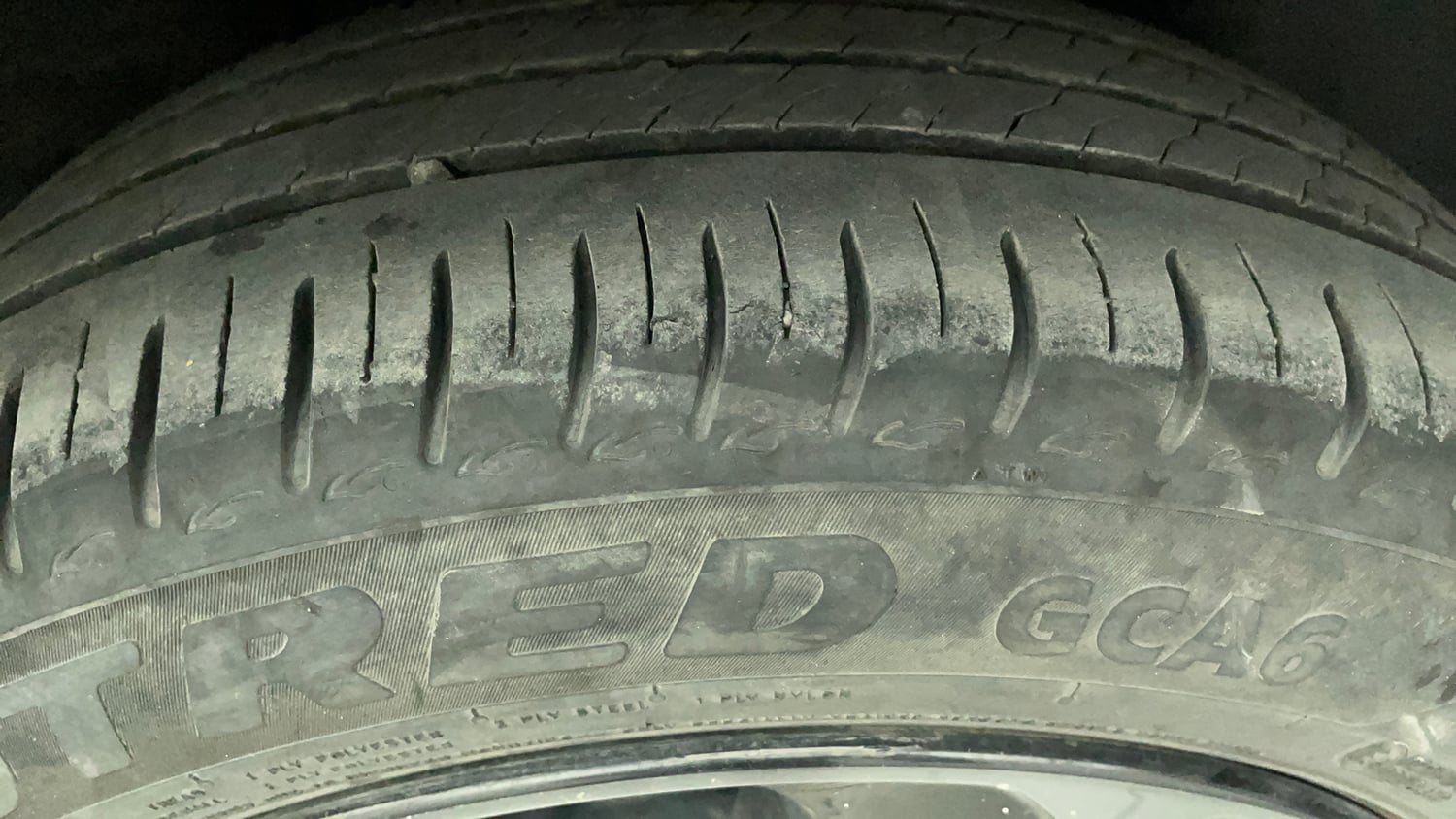 Used 2024 Tata Altroz XZA Plus (S) Dark Edition Petrol Automatic tyres LEFT REAR TYRE TREAD VIEW