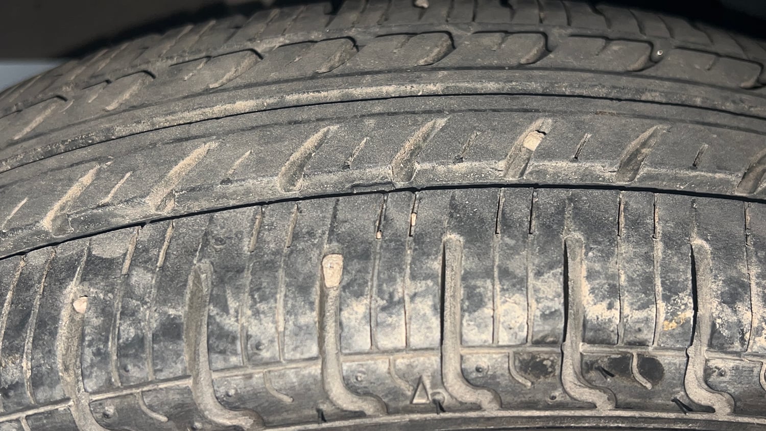 Used 2016 Datsun Redi-GO S Petrol Manual tyres RIGHT REAR TYRE TREAD VIEW
