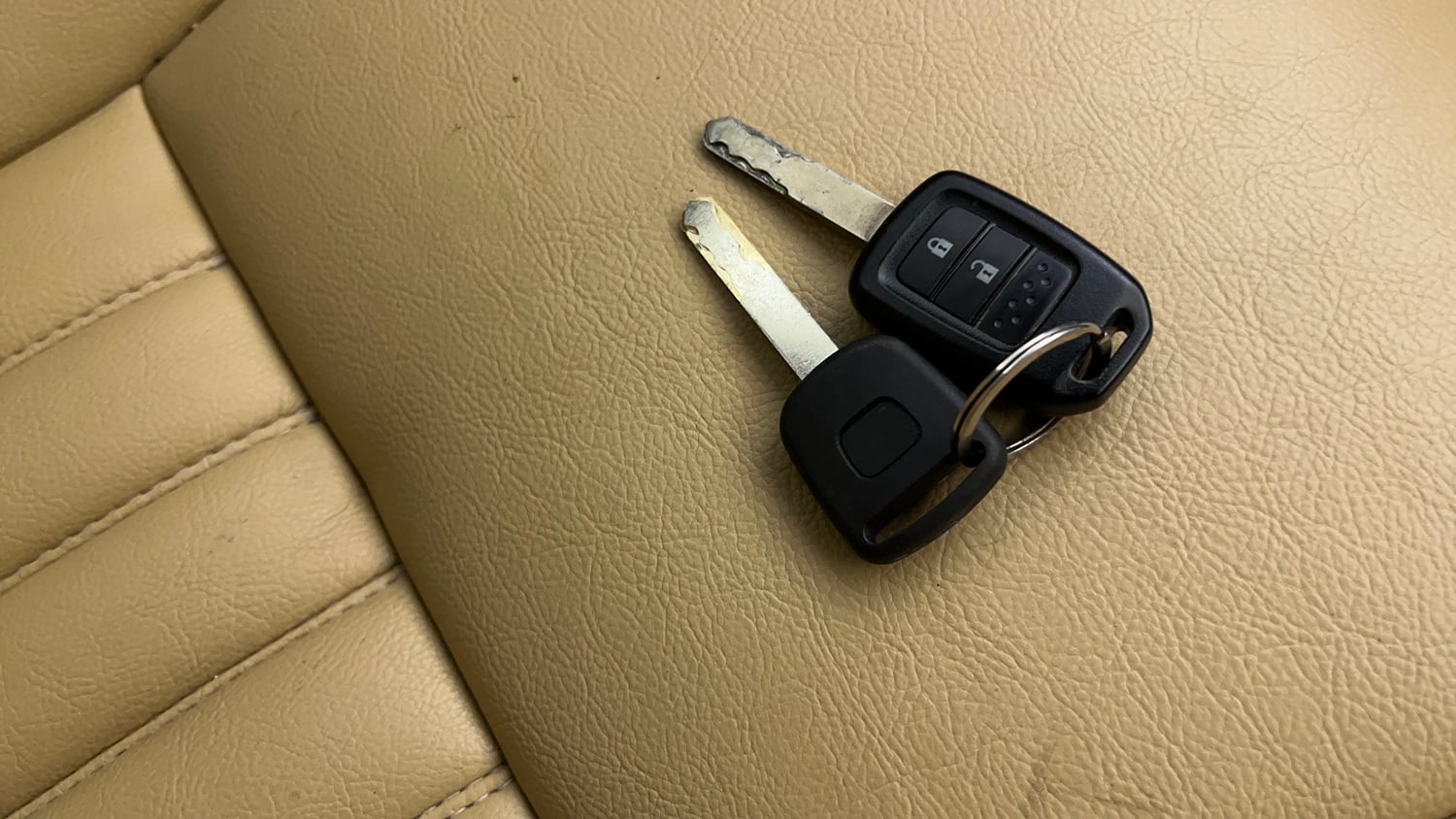 Used 2016 Honda City SV CVT Petrol Automatic extra CAR KEY VIEW