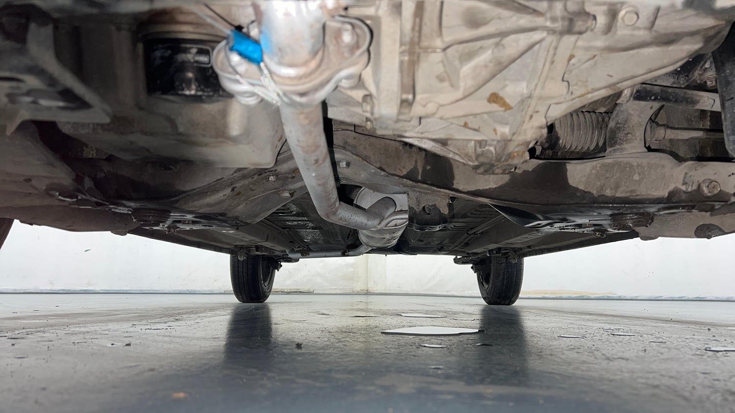 Used 2017 Maruti Suzuki Celerio VXi AMT Petrol Automatic extra FRONT LEFT UNDERBODY VIEW