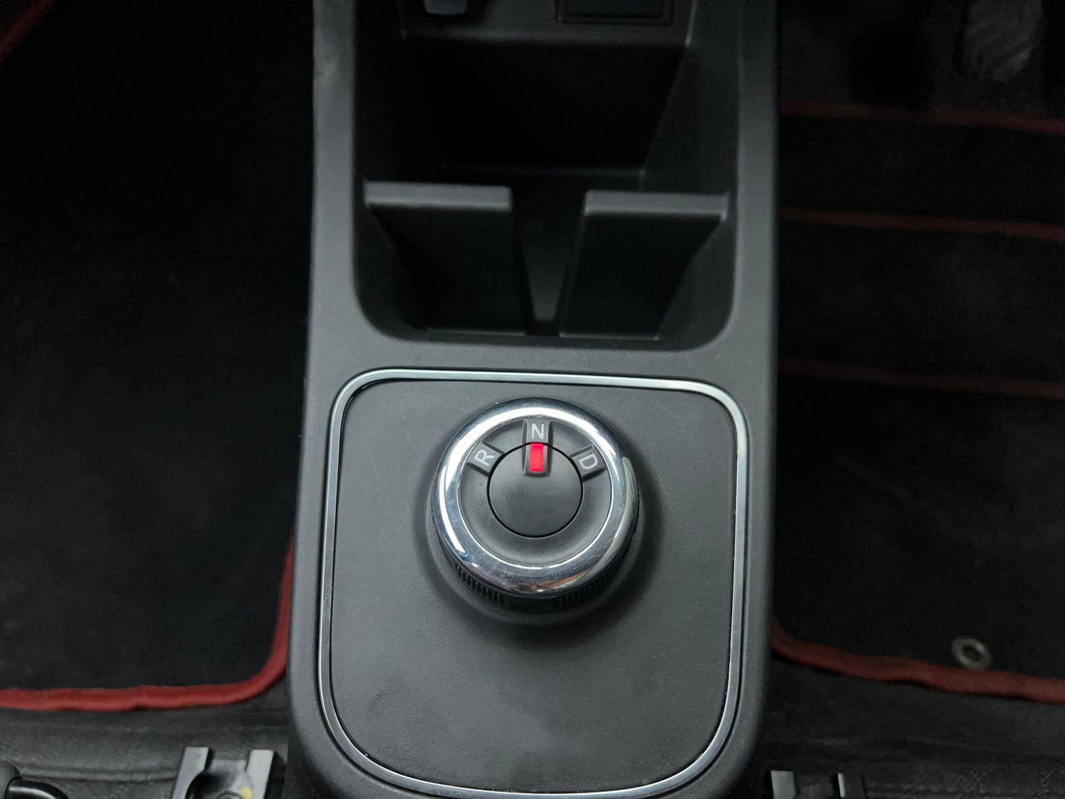 Used 2024 Renault Kwid RXL(O) 1.0L AMT Petrol Automatic interior GEAR  KNOB VIEW