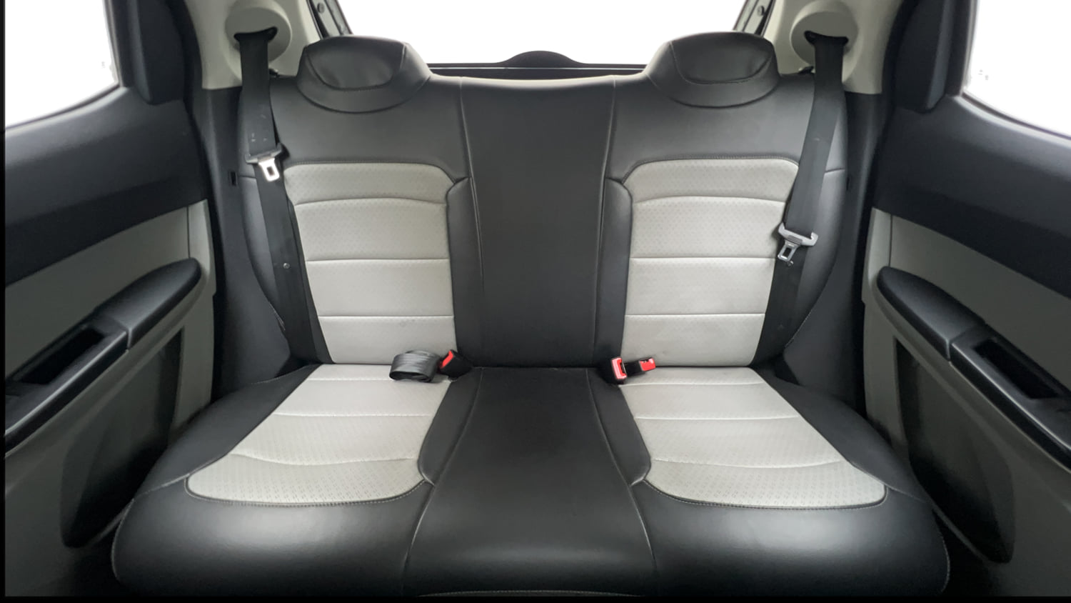 Used 2020 Tata Tiago XT Petrol Manual interior REAR SEAT CONDITION VIEW