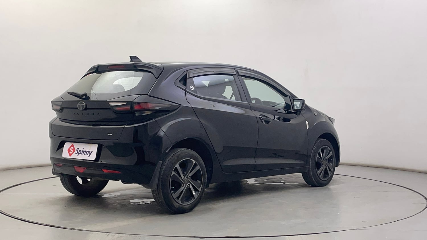 Used 2024 Tata Altroz XZA Plus (S) Dark Edition Petrol Automatic exterior RIGHT REAR CORNER VIEW