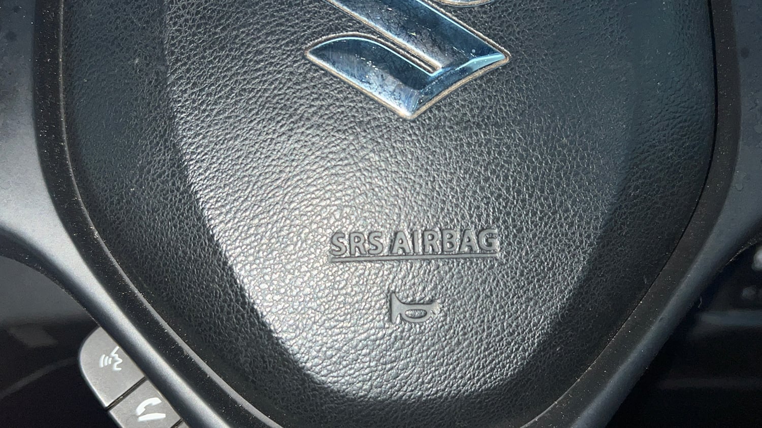 Used 2021 Maruti Suzuki Vitara Brezza ZXi AT SHVS Petrol Automatic top_features Airbags