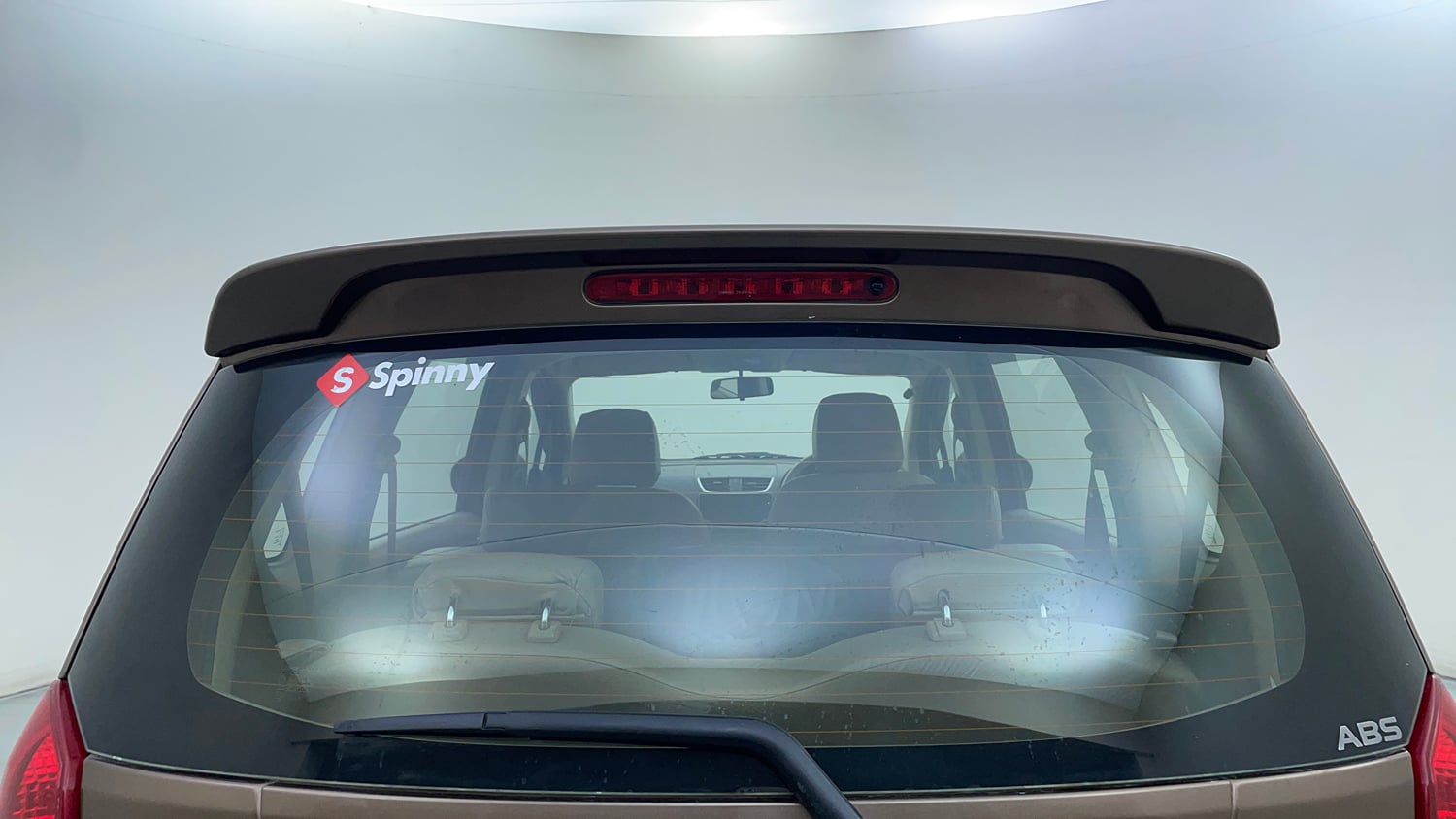 Used 2015 Maruti Suzuki Ertiga ZXi Petrol Manual exterior BACK WINDSHIELD VIEW