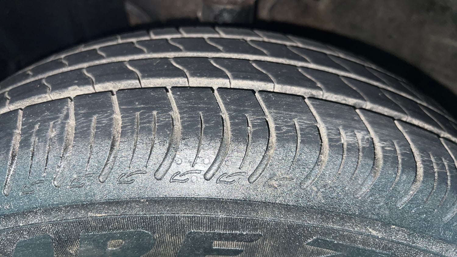 Used 2023 Maruti Suzuki Wagon R VXI 1.0 Petrol Manual tyres LEFT FRONT TYRE TREAD VIEW
