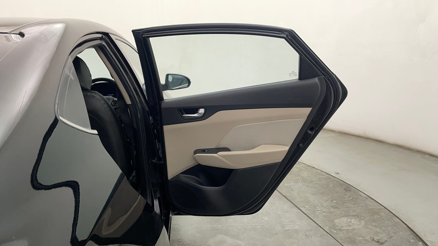 Used 2019 Hyundai Verna SX 1.6 VTVT Petrol Manual interior RIGHT REAR DOOR OPEN VIEW