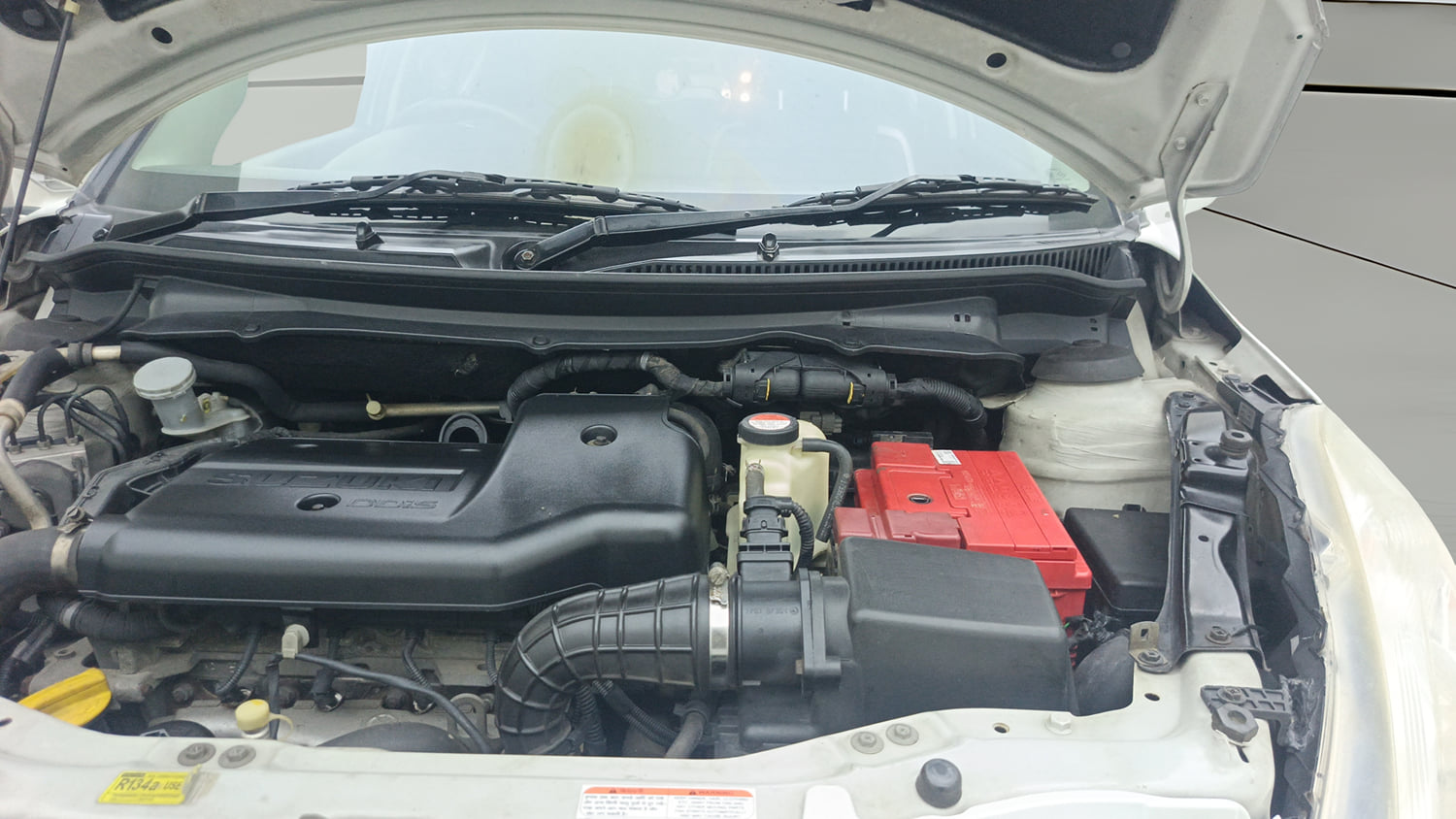 Used 2015 Maruti Suzuki Swift VDi Diesel Manual engine ENGINE LEFT SIDE HINGE & APRON VIEW