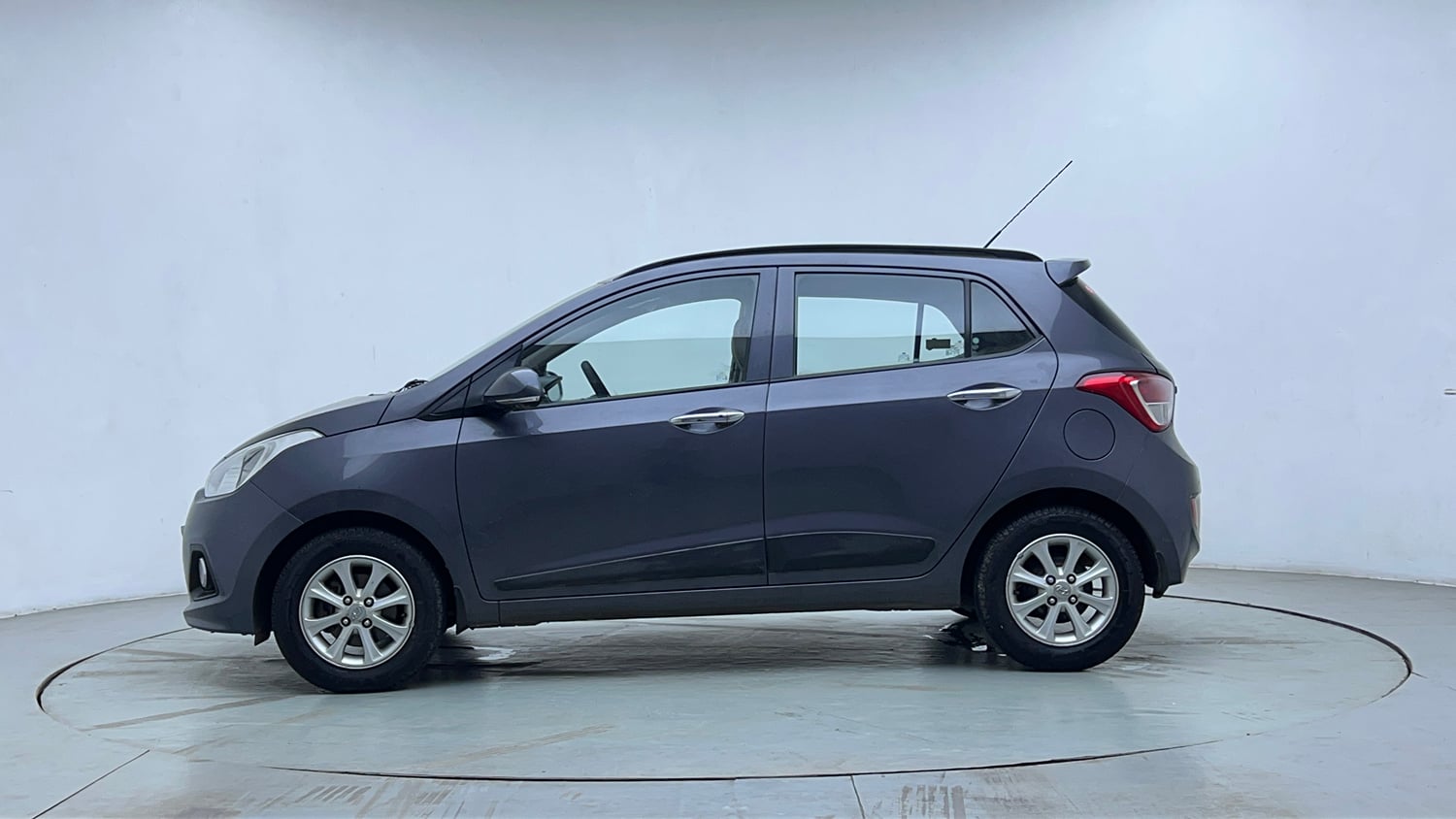 Used 2015 Hyundai Grand i10 Asta AT 1.2 Kappa VTVT Petrol Automatic exterior LEFT SIDE VIEW