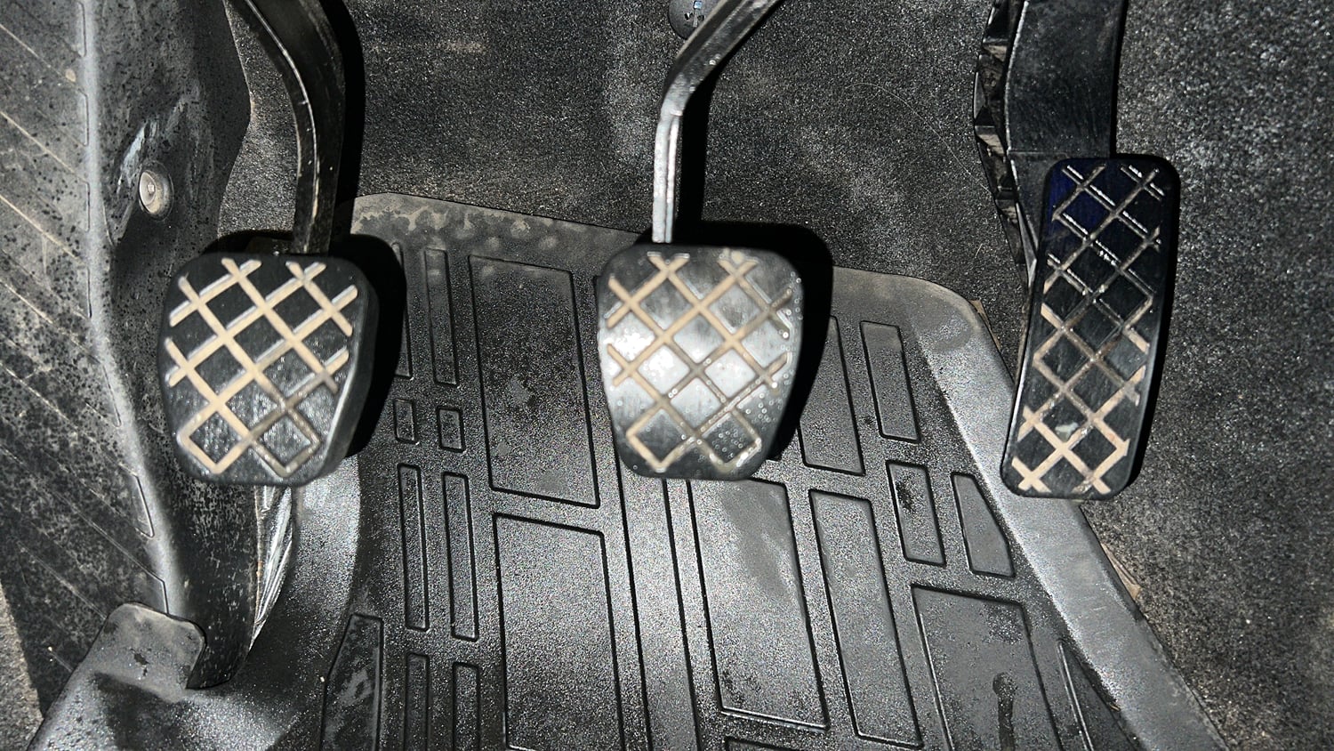 Used 2023 Skoda Slavia Style 1.0L TSI MT Petrol Manual interior PEDALS VIEW